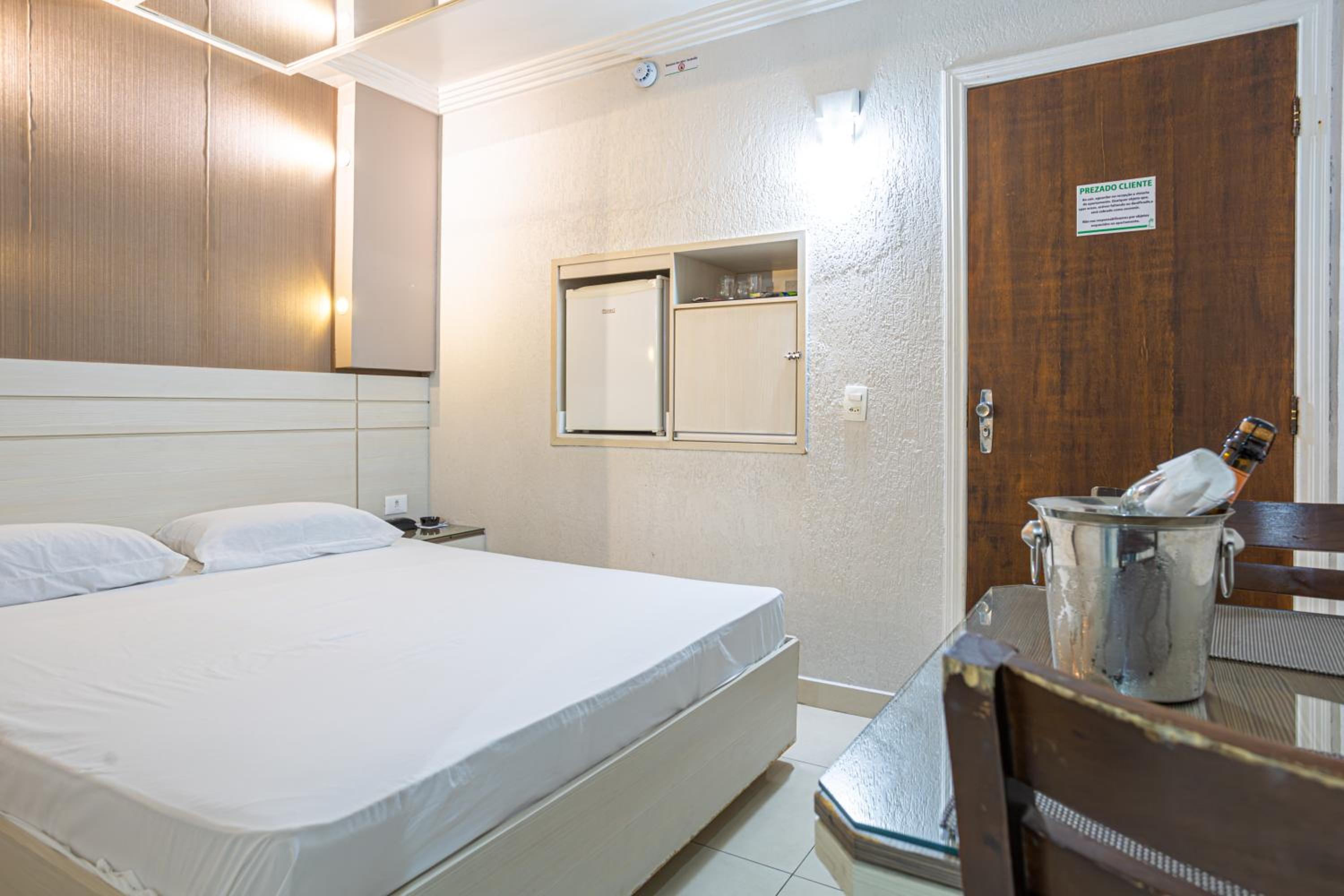 Motel Coqueiros 2