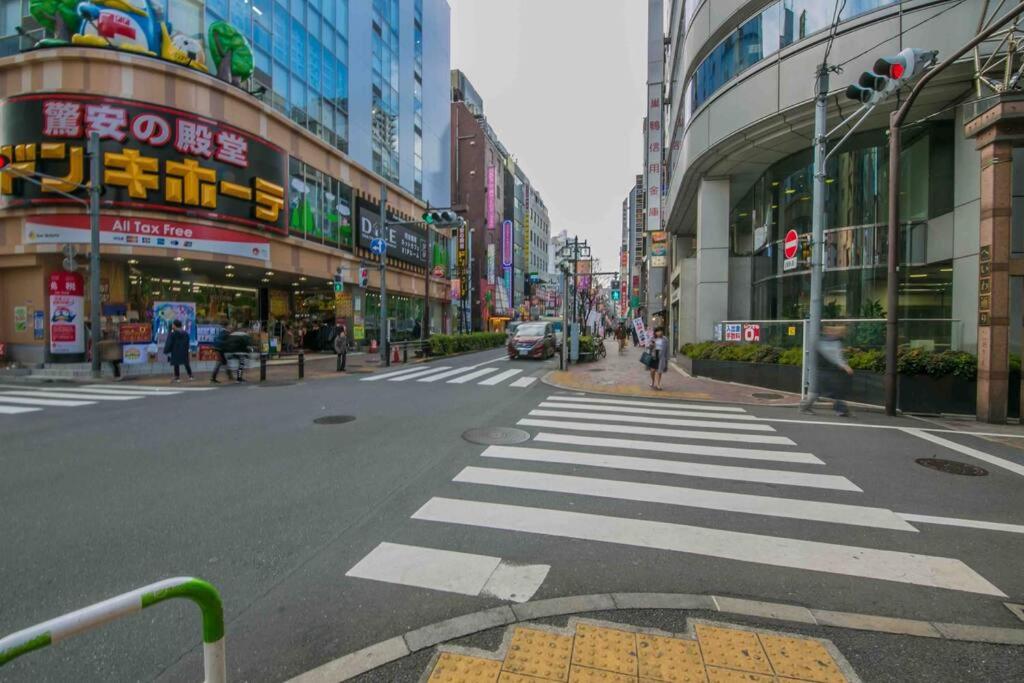 Ikebukuro Shopping Street 3BR