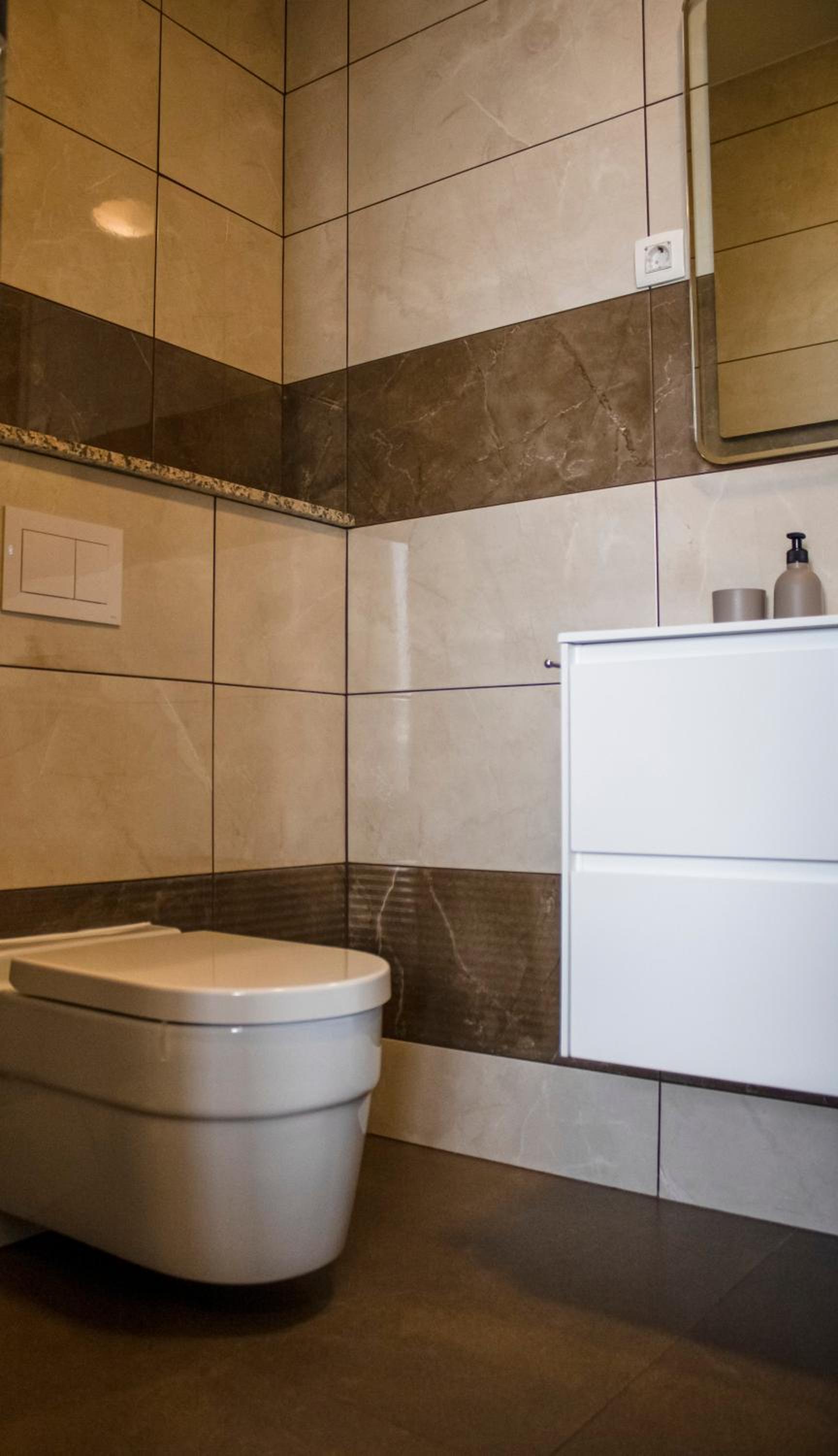 Vera - Luxury Seafront Apartment