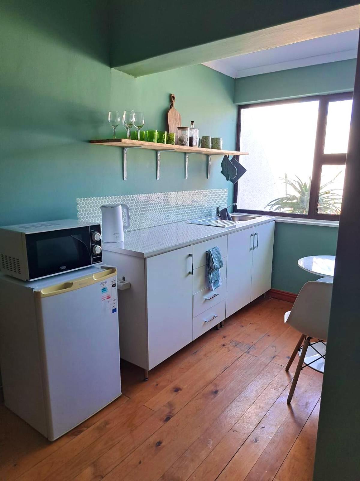 Rondebosch Cottage view 5