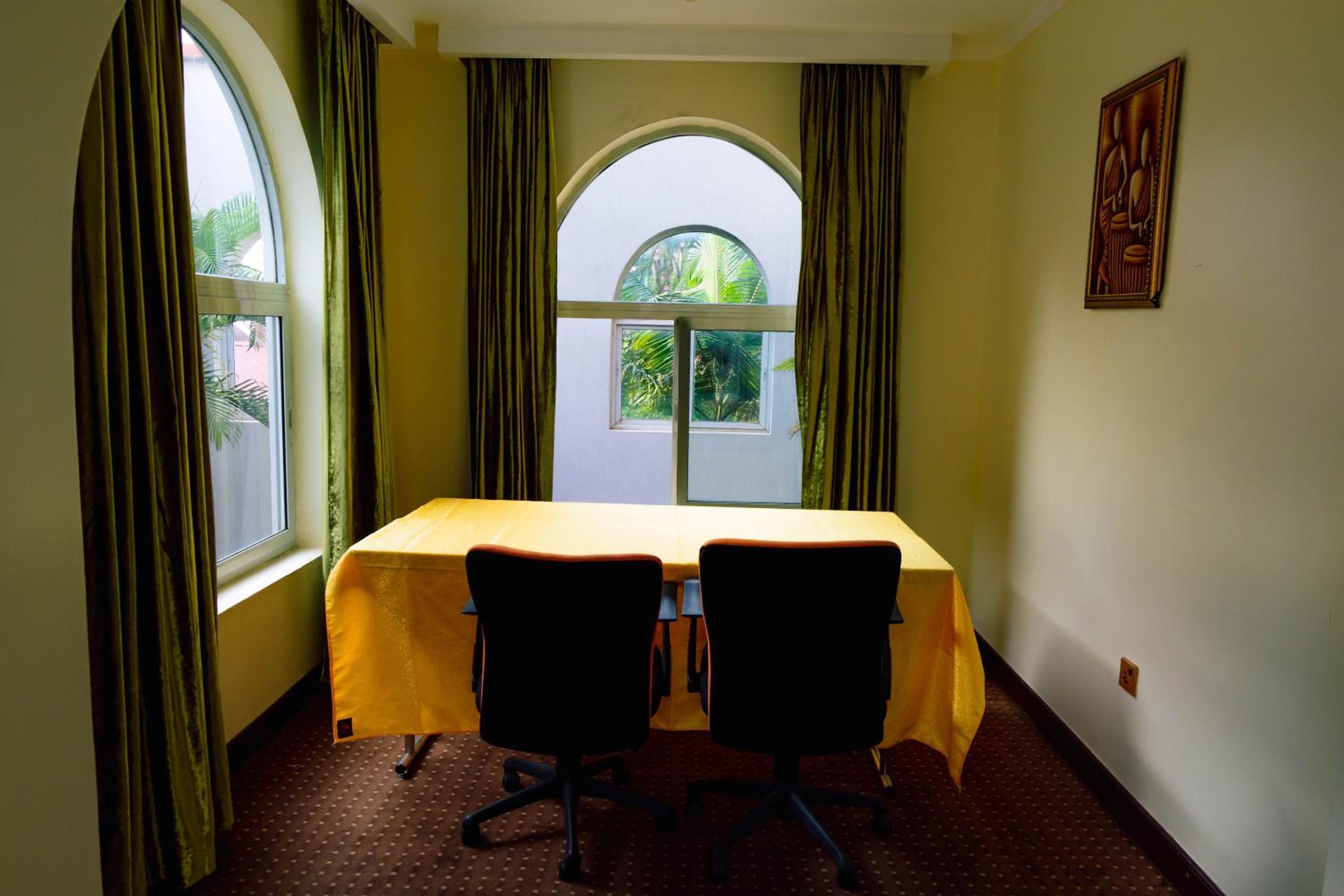 Nobilis Hotel and Apartments