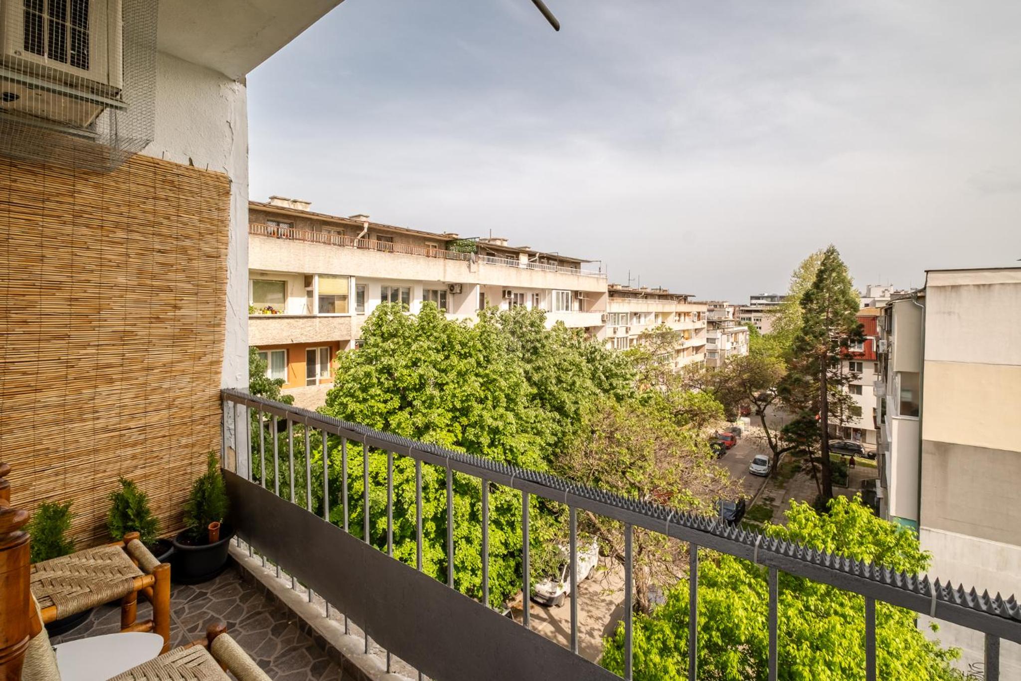 Bella 2BR Apartment