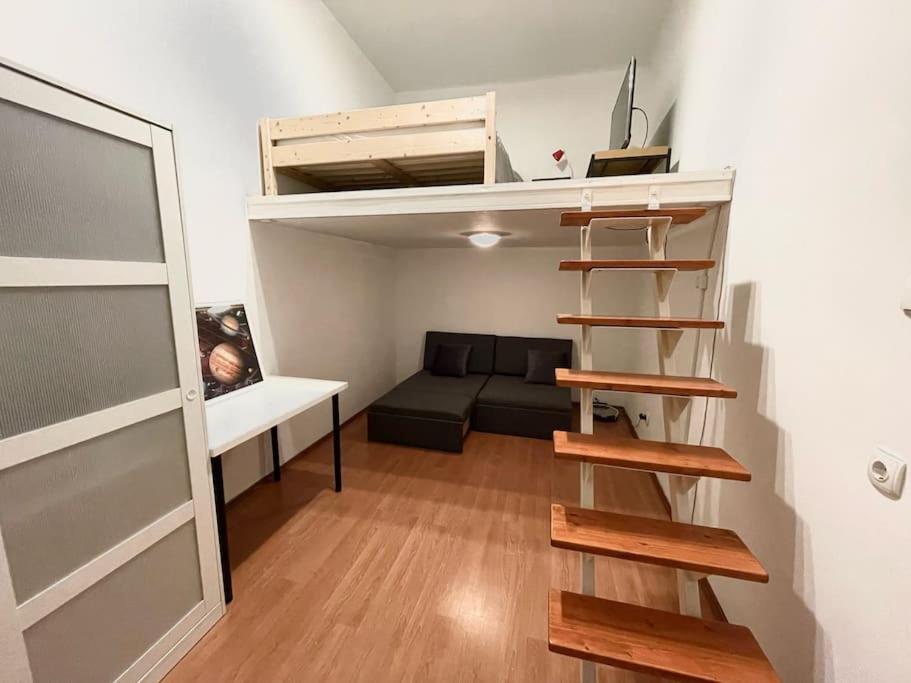 Csengery apartment