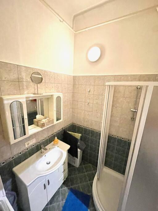 Csengery apartment