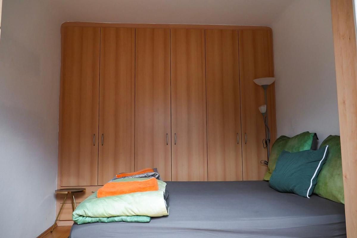 Close to City Centre and next to Wien HBF and easy from Airport