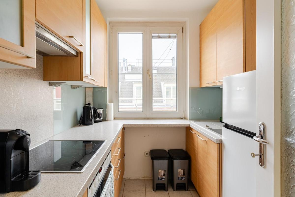 Close to City Centre and next to Wien HBF and easy from Airport