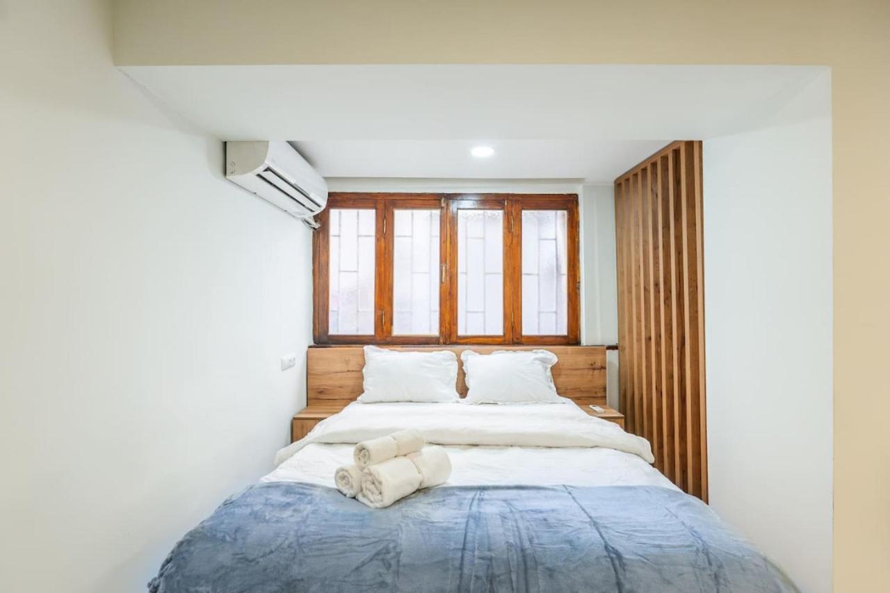 Charm of Tbilisi - Modern 1-BR Suite in Old Town view 5