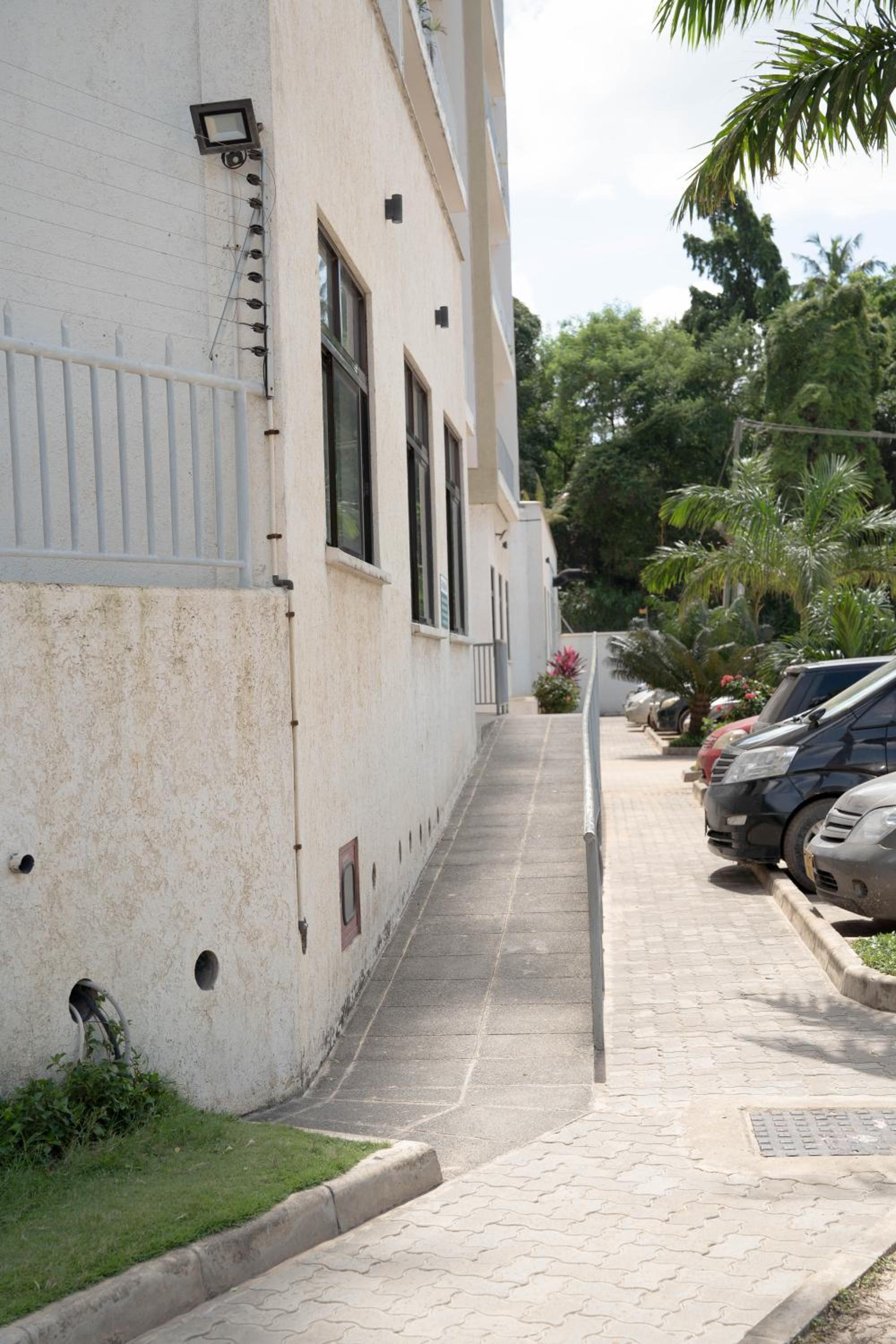 Flo's Eco Residence