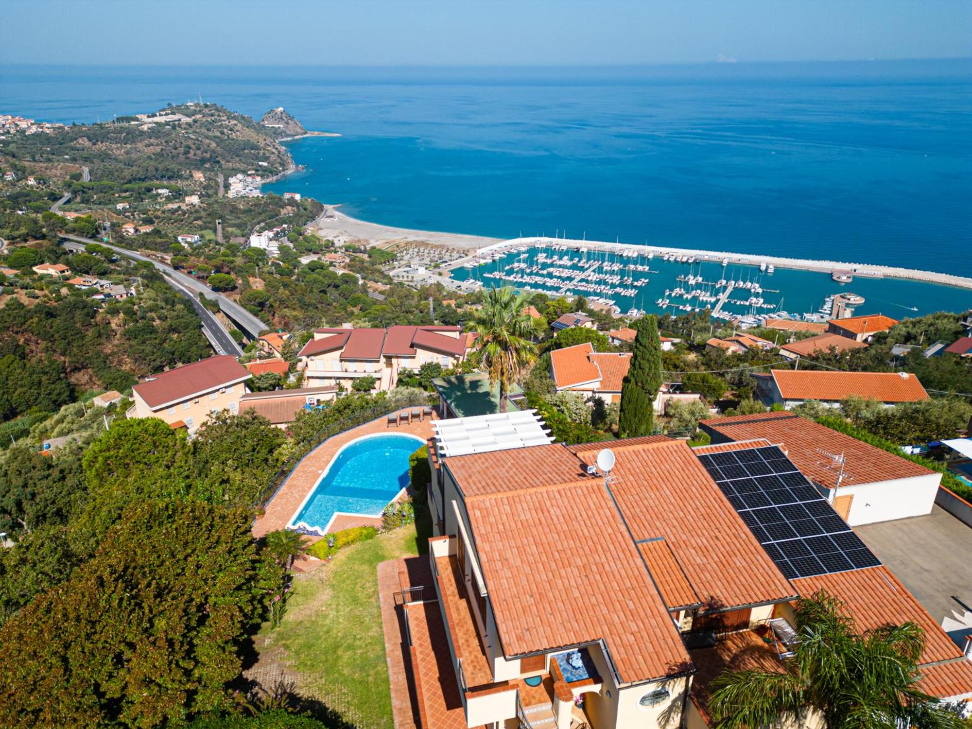 Villa Scafa, Appartamenti con Piscina e Vista Mare view 4