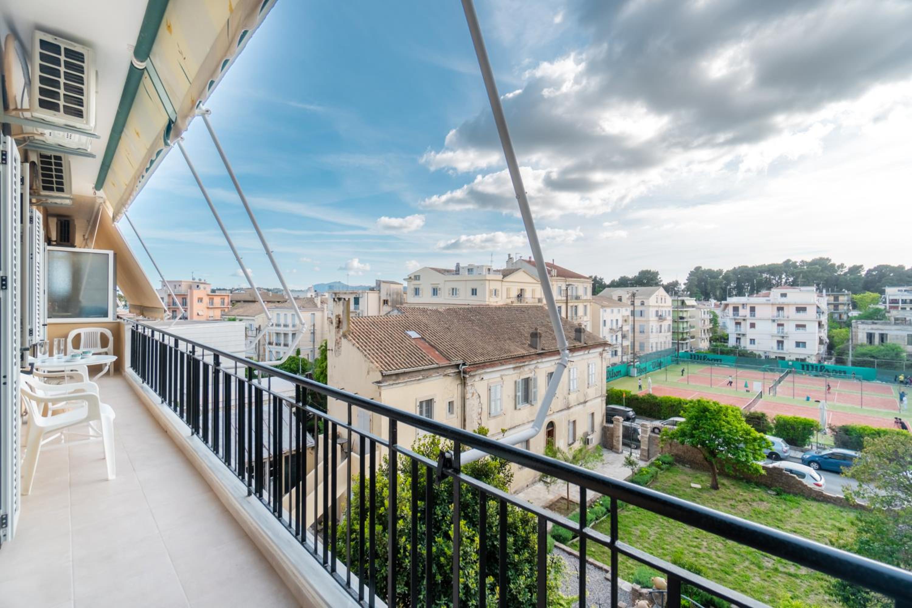 Tennis View Apartment
