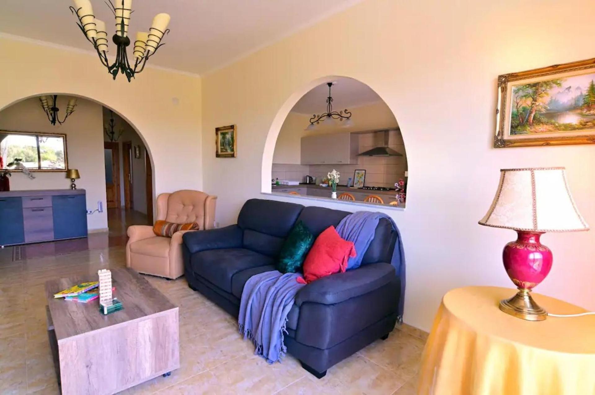 Charming Getaway with Views in Marsascala view 2