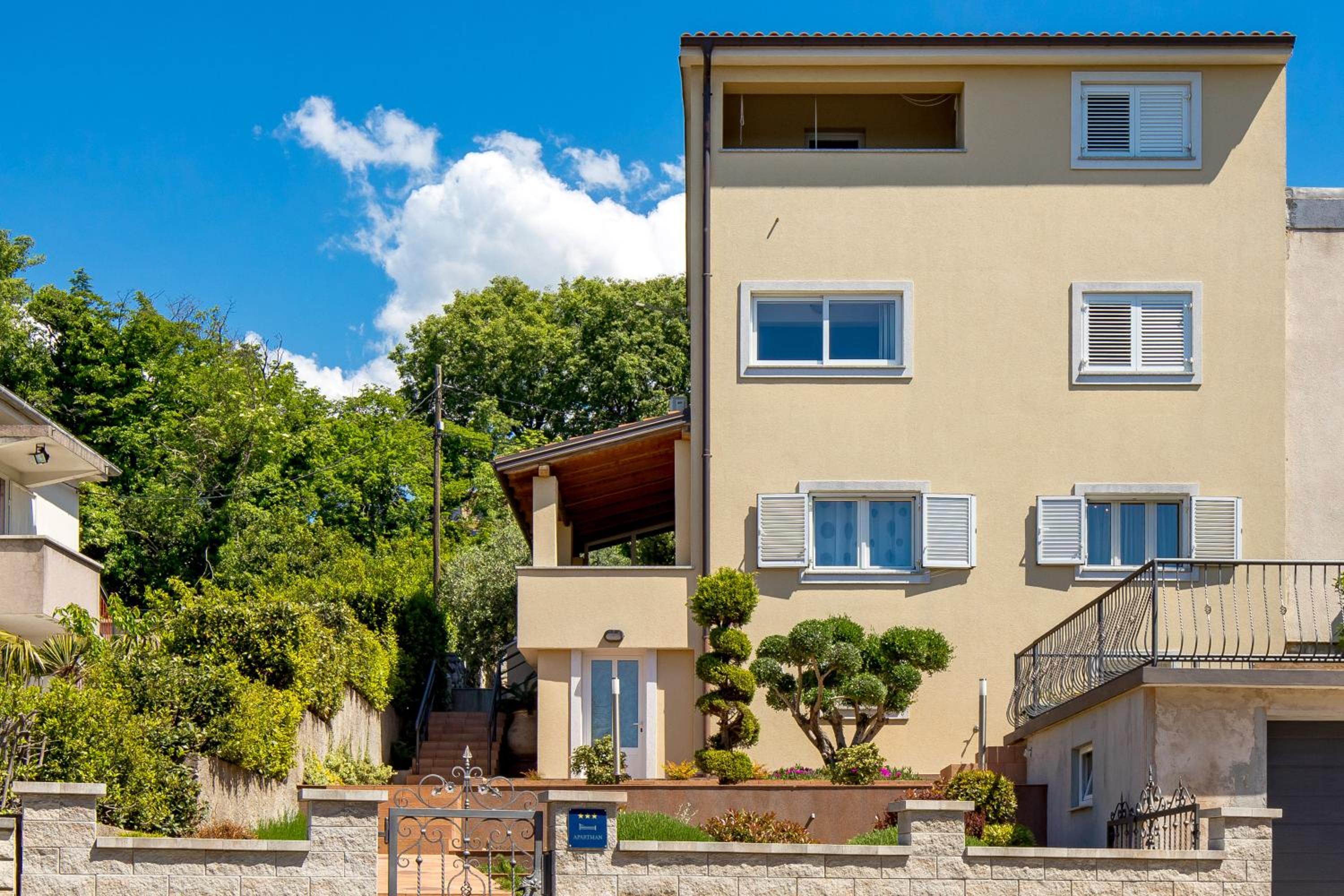 MLADENKA apartment