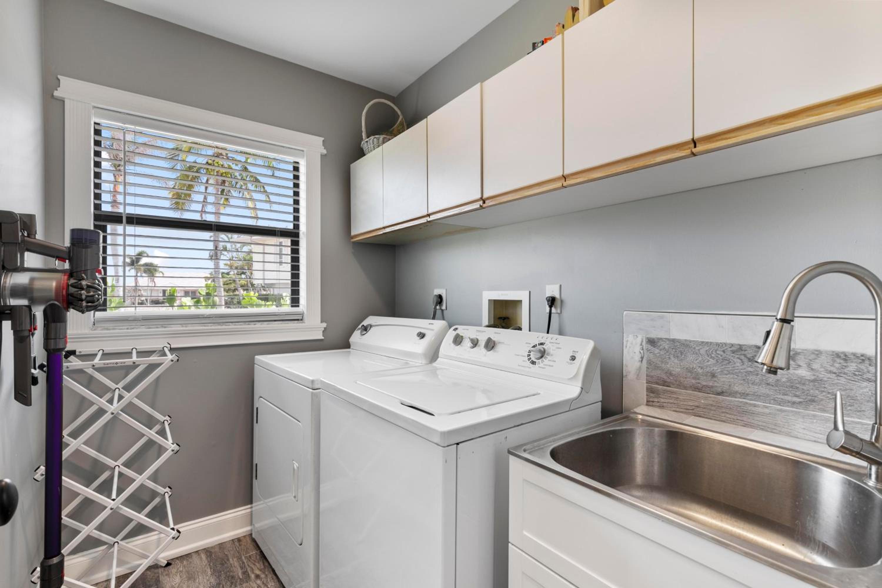 Luxurious Waterfront Oasis in Marco Island - Perfect for Families and Friends