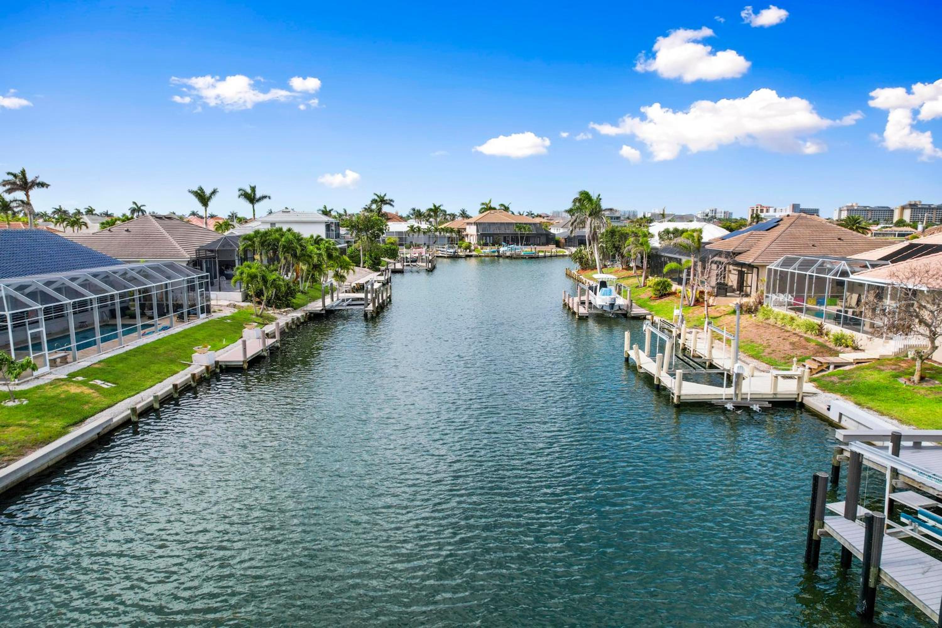 Luxurious Waterfront Oasis in Marco Island - Perfect for Families and Friends