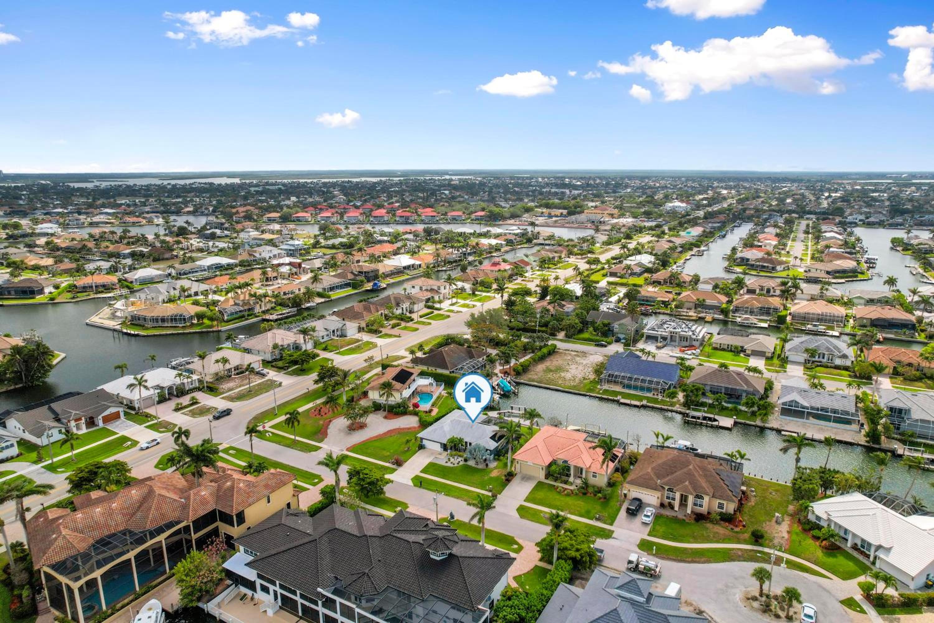 Luxurious Waterfront Oasis in Marco Island - Perfect for Families and Friends