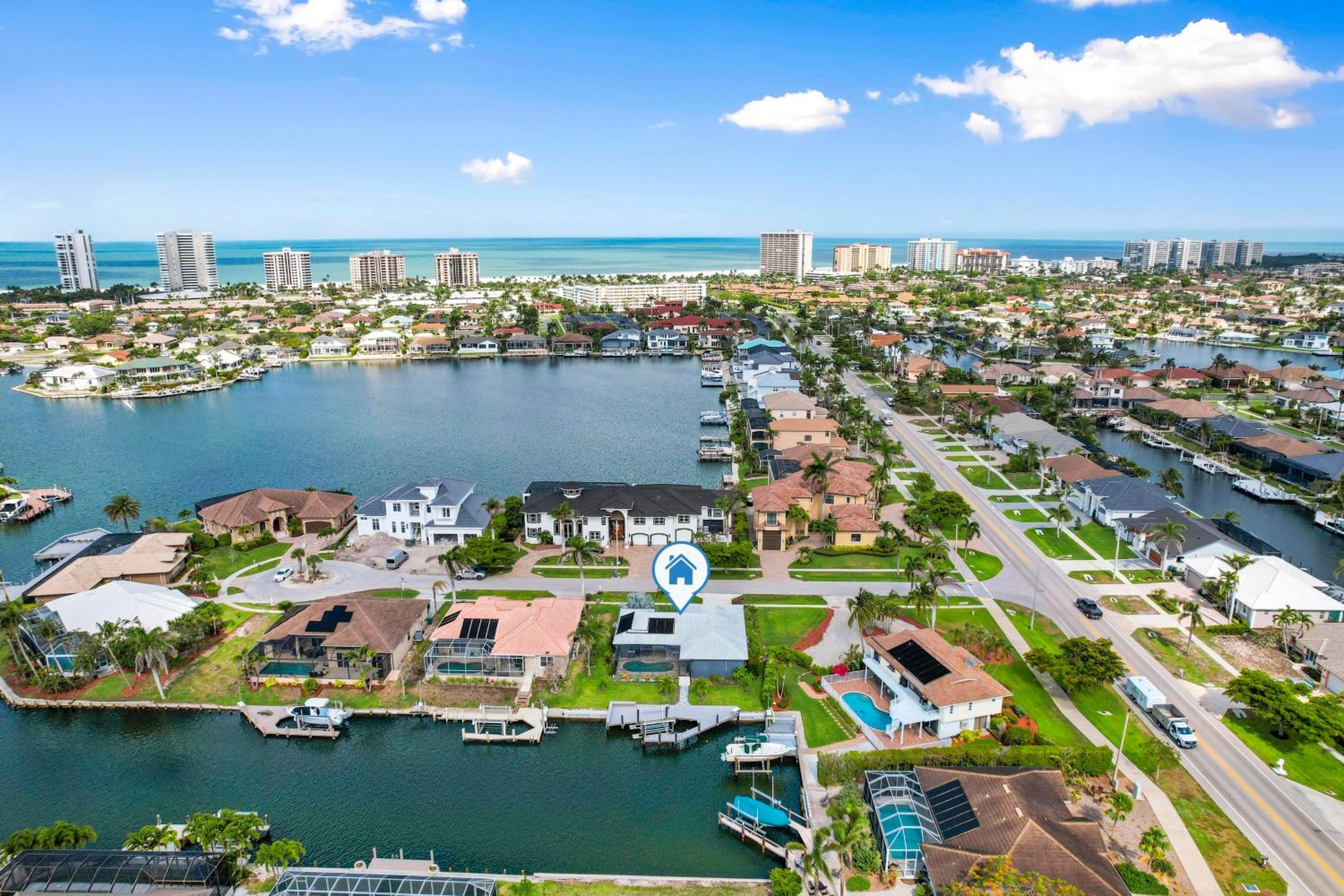 Luxurious Waterfront Oasis in Marco Island - Perfect for Families and Friends