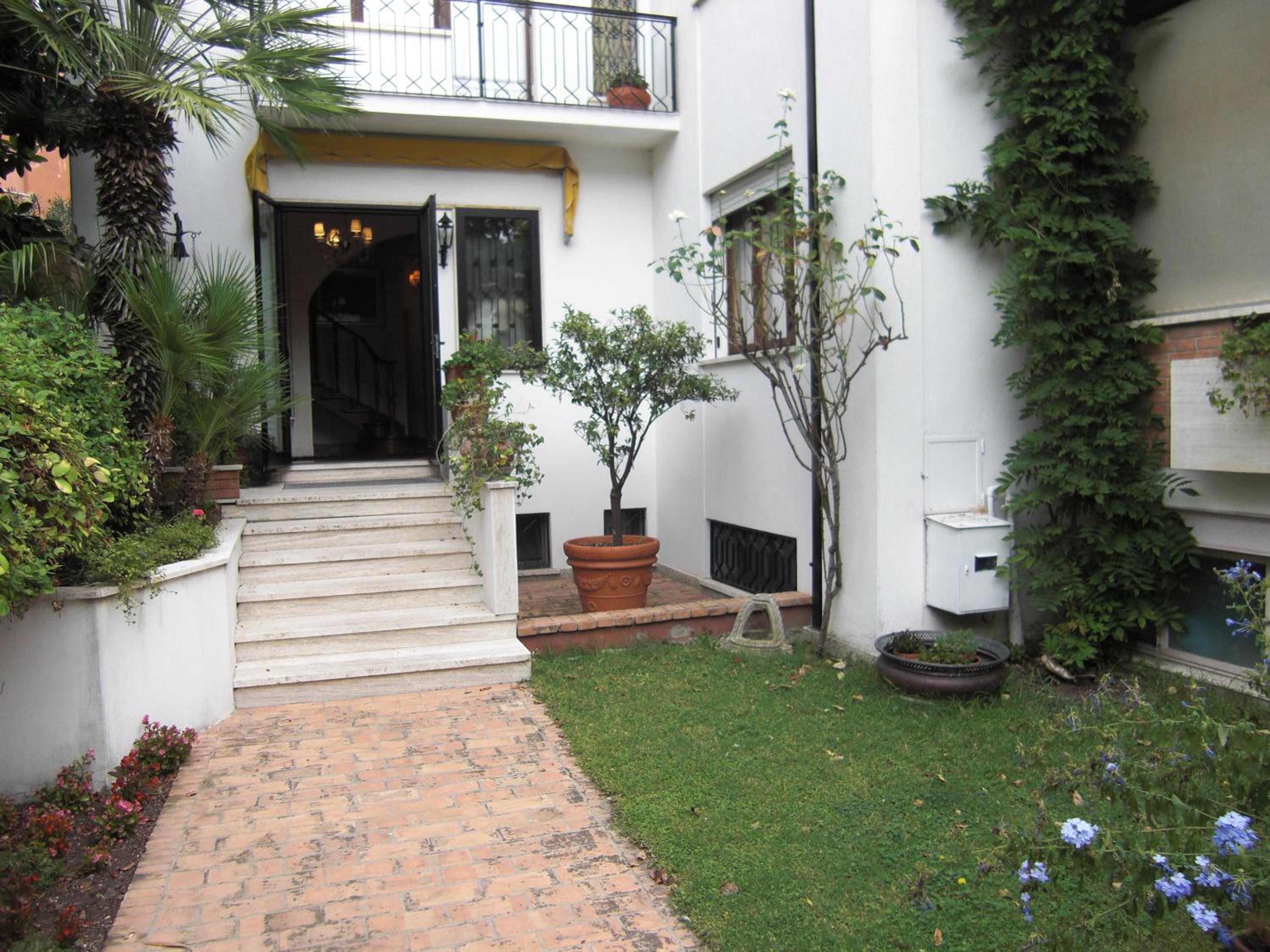 B&B Castellani view 3
