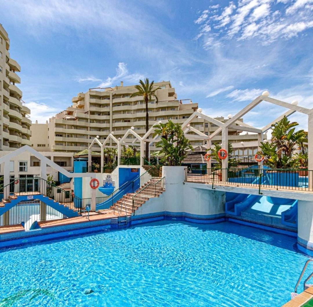 Benalbeach Casa Kito Costa 1ª Linea de Playa view 5