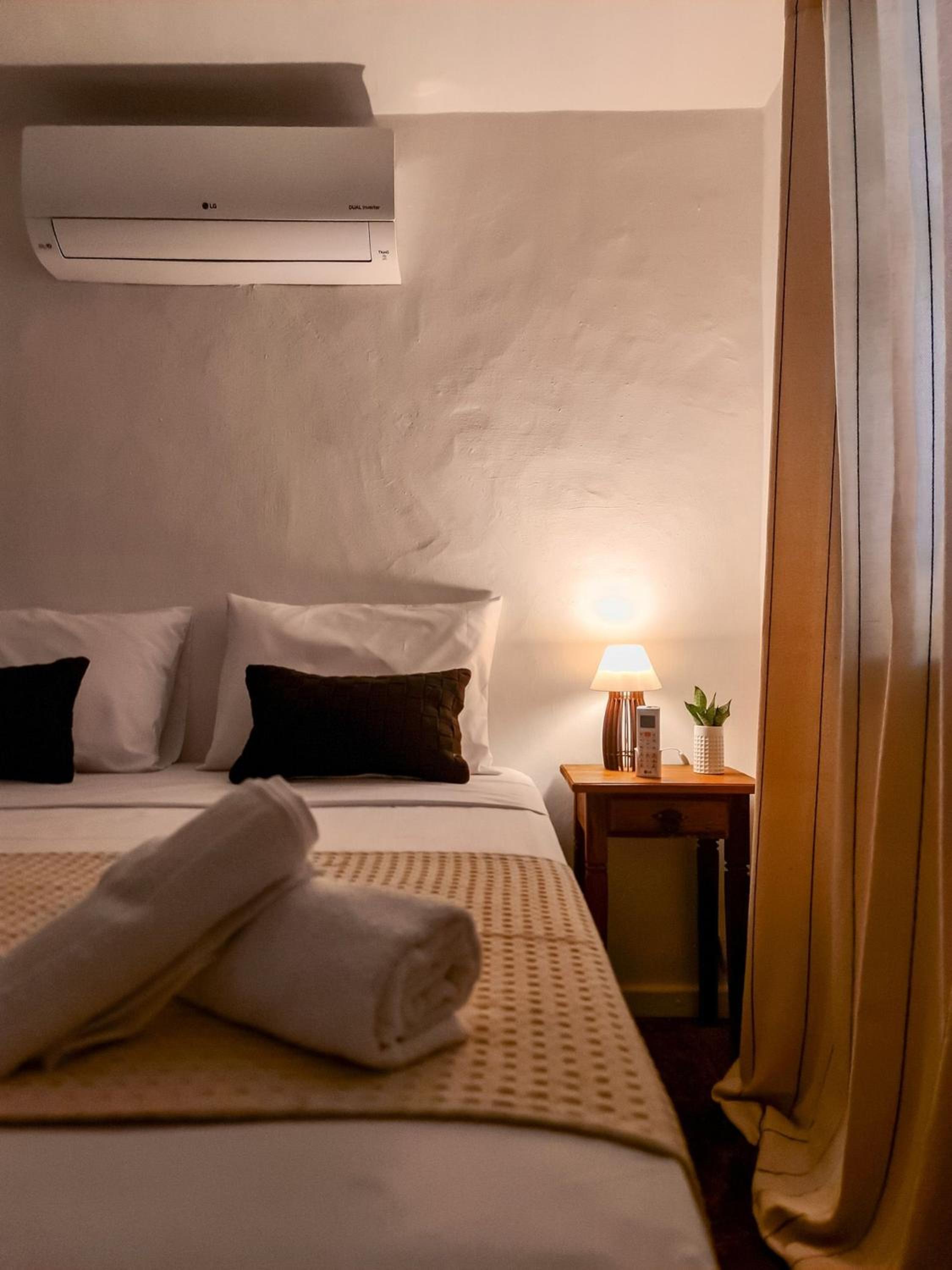 300m to Manguinhos Beach - BBQ + Air Conditioning
