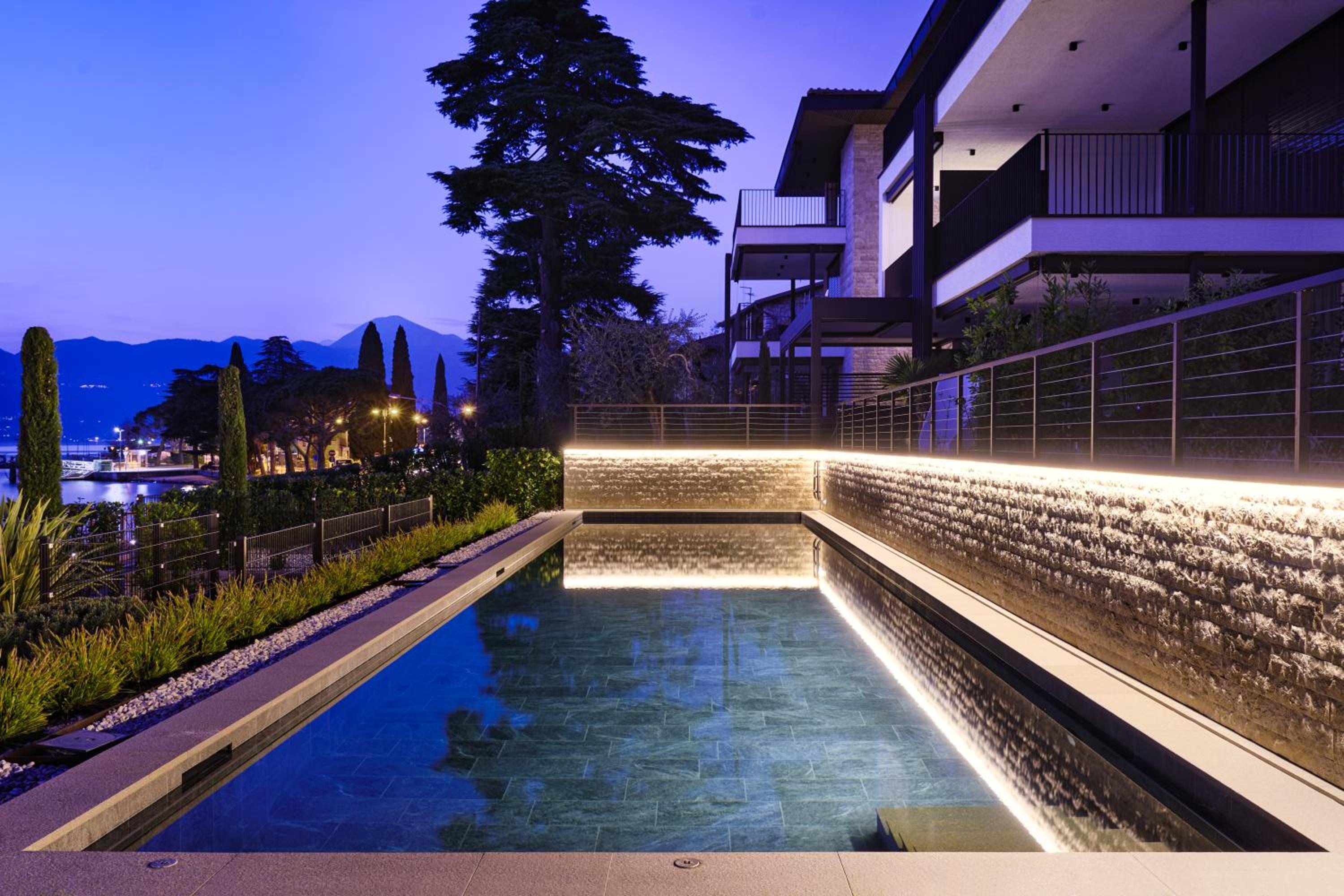 SalvatoreHomes - Luxurious Dreamview Waterfront Apartment in Torri del Benaco with Pool - Casa Azura - a 5 Star Luxury Collection at Lake Garda view 5