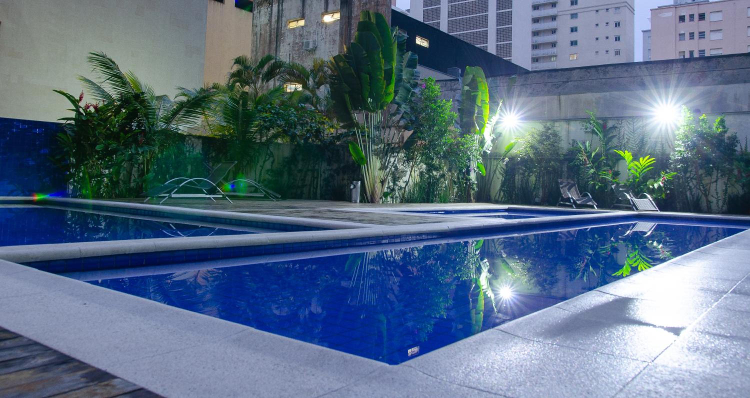 Apto Guarujá Pitangueiras 50 Metros do Mar Área de Lazer Completa