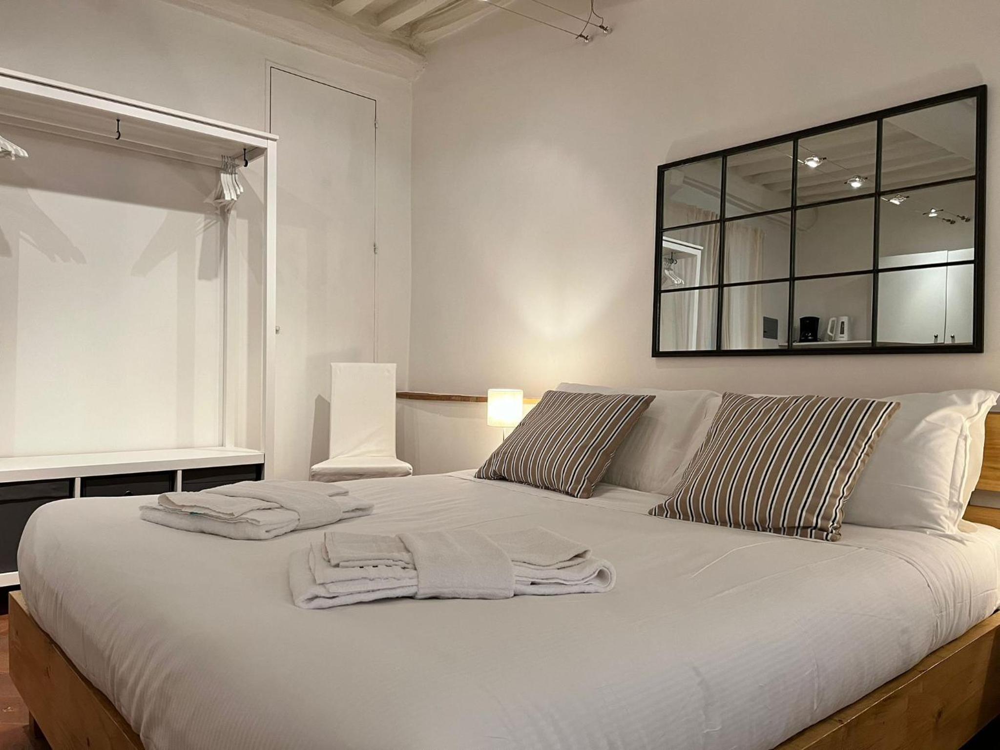 Vicolo della Scala Rooms view 3