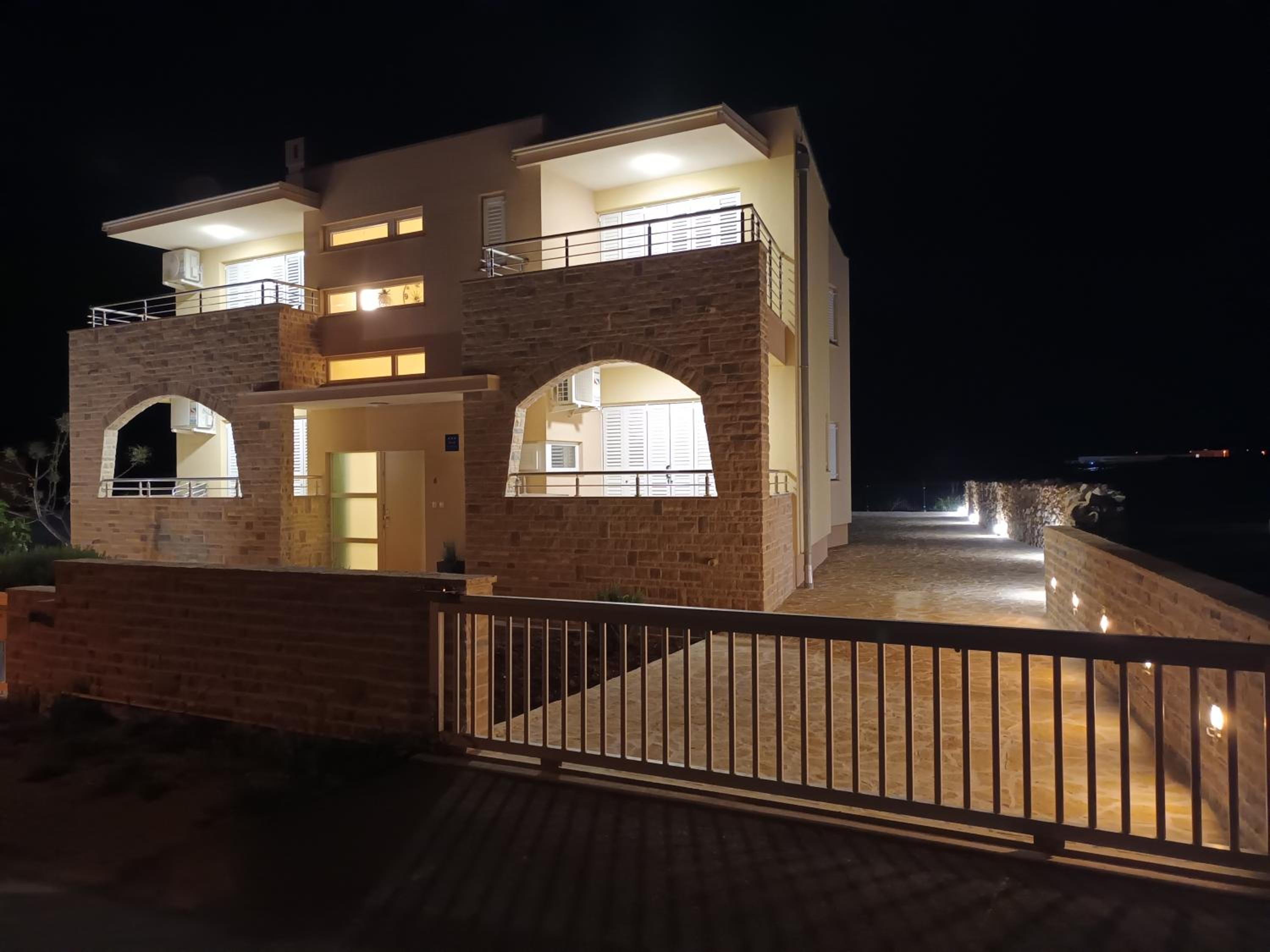 Apartmani Lucija