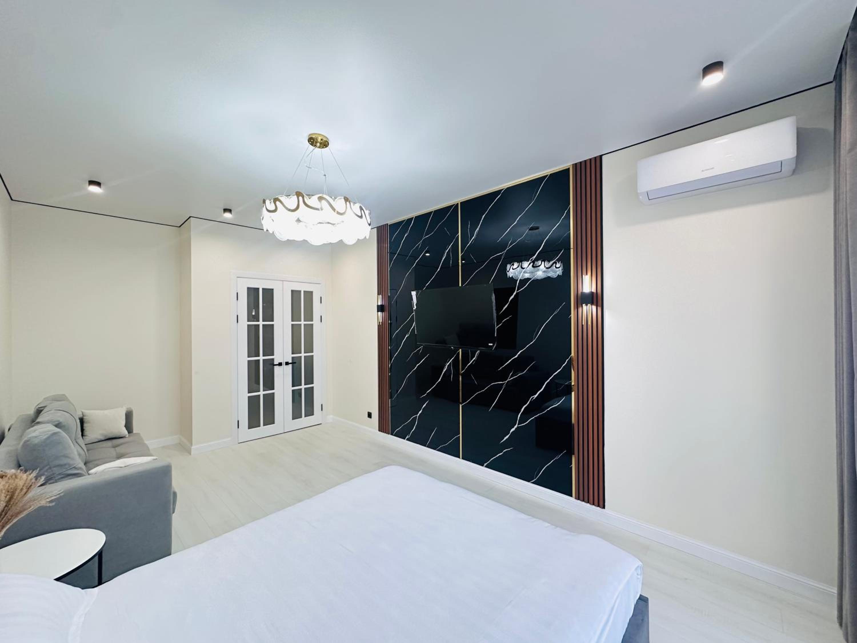 Shabyt One-Room Apartment with stylish renovation