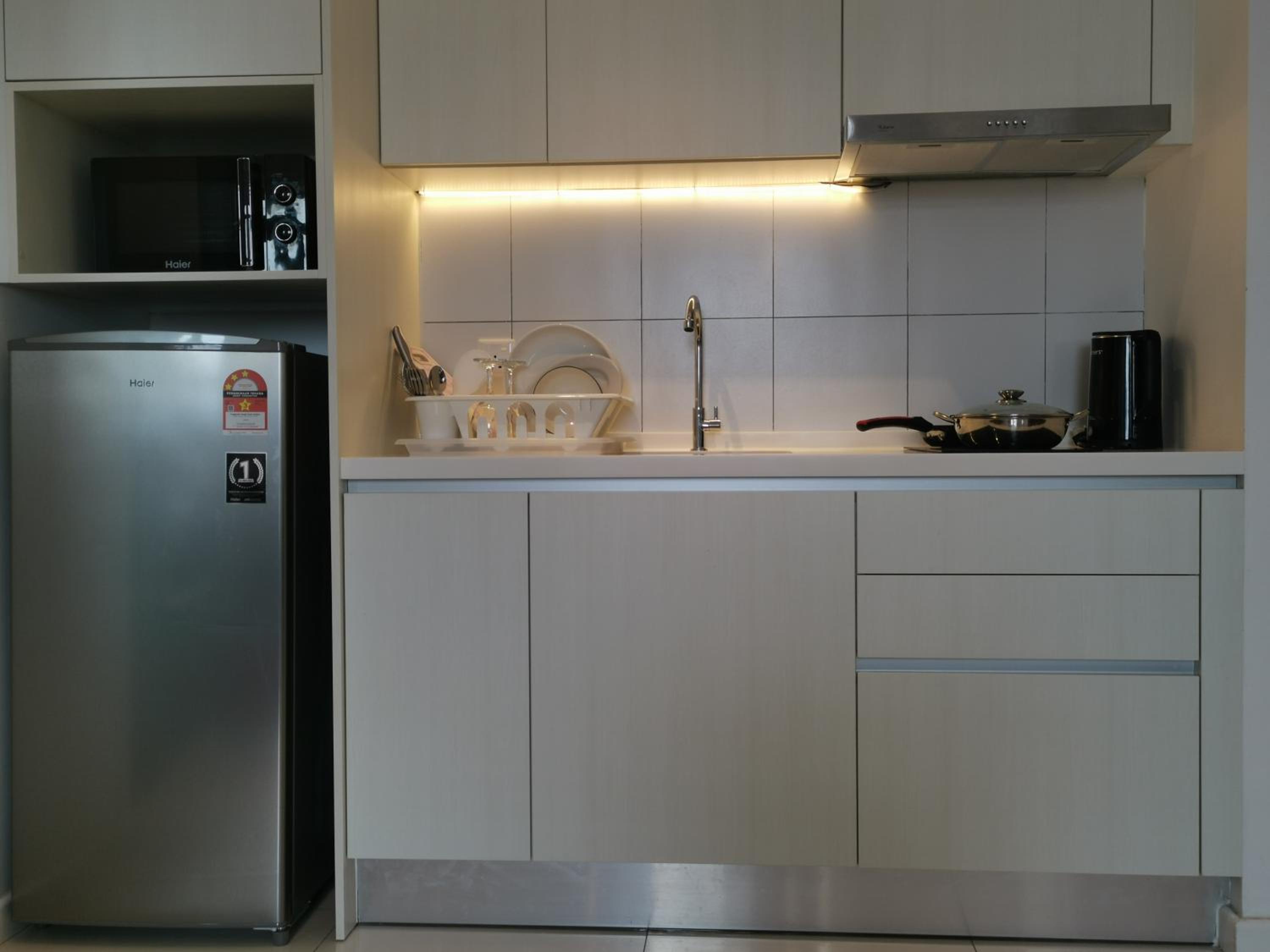 Chambers A Studio Flat, KLCC & KL Tower view, City