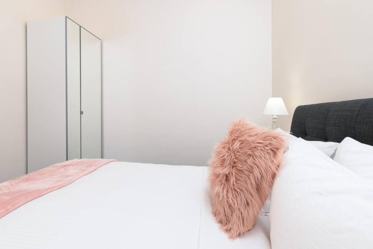Lovely and Spacious 2-bedroom home in Norwood
