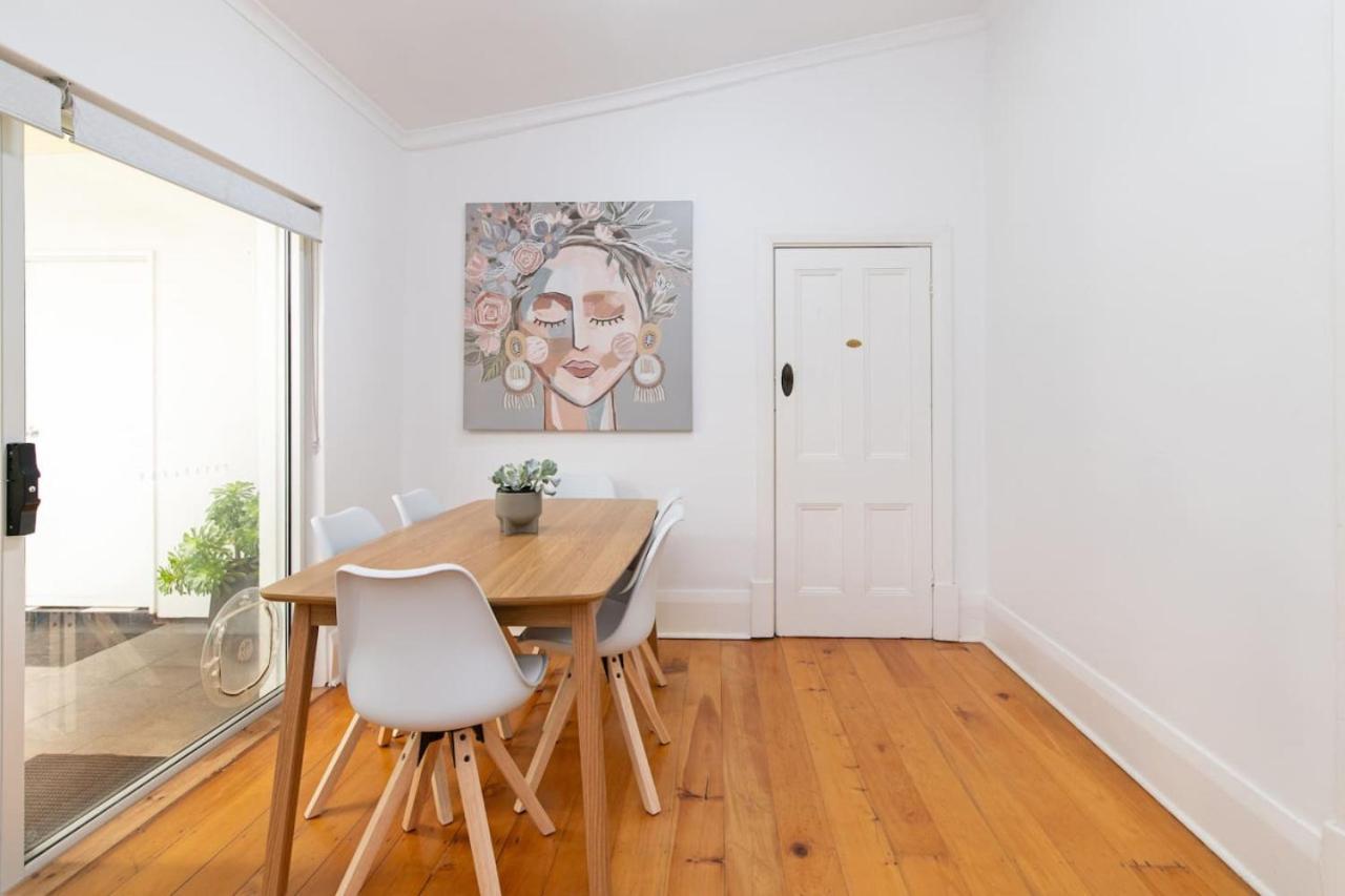 Charming 3-Bedroom Sandstone Haven with free wine