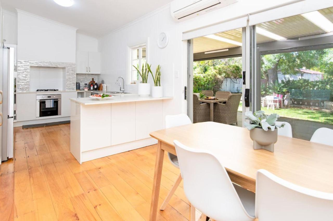 Charming 3-Bedroom Sandstone Haven with free wine