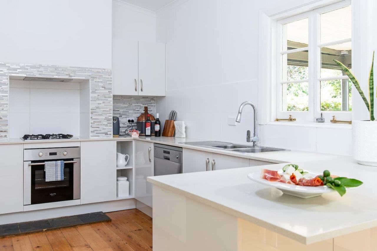 Charming 3-Bedroom Sandstone Haven with free wine