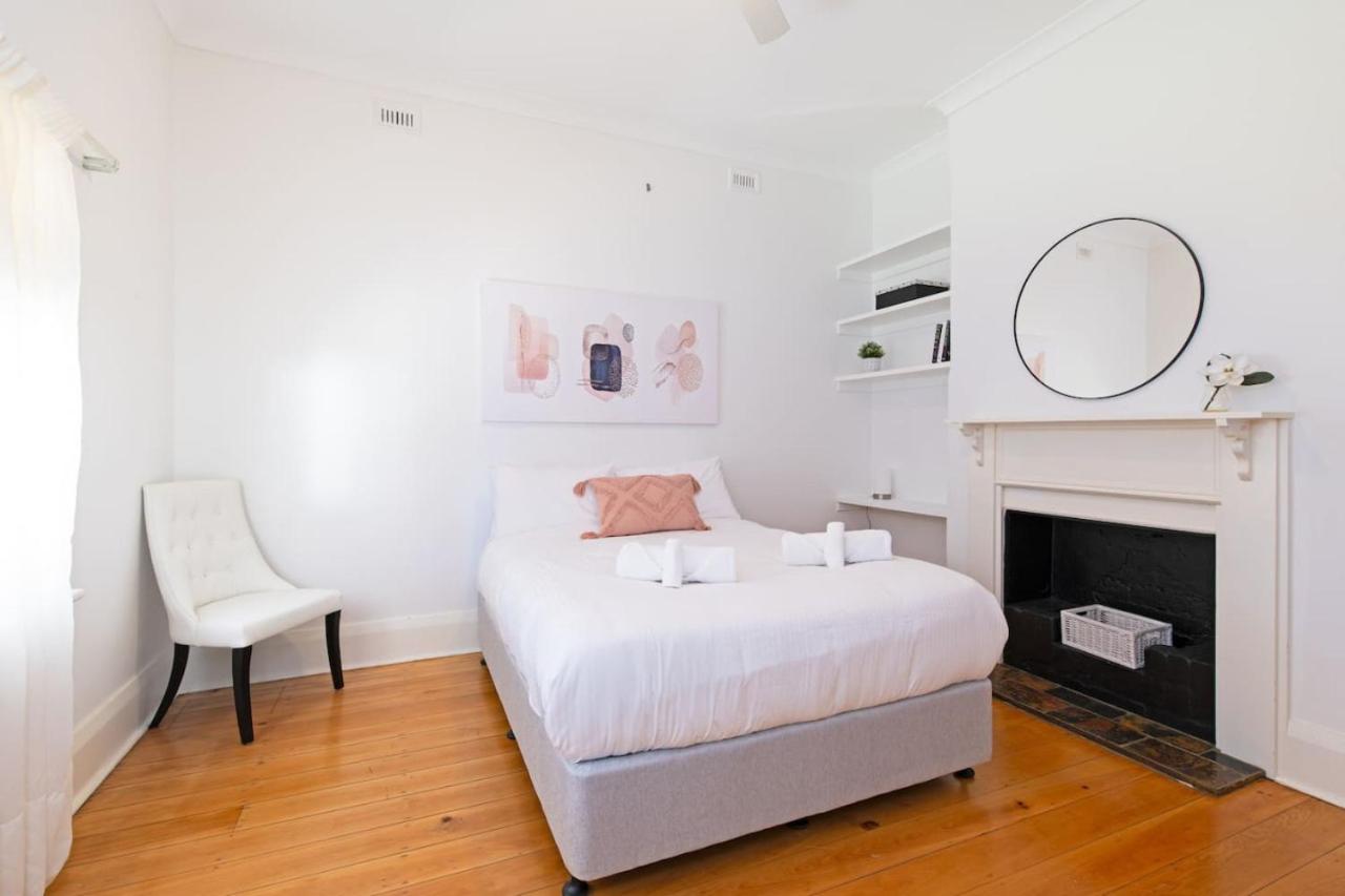 Charming 3-Bedroom Sandstone Haven with free wine