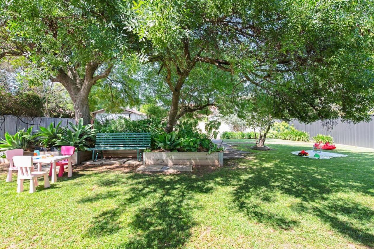 Charming 3-Bedroom Sandstone Haven with free wine