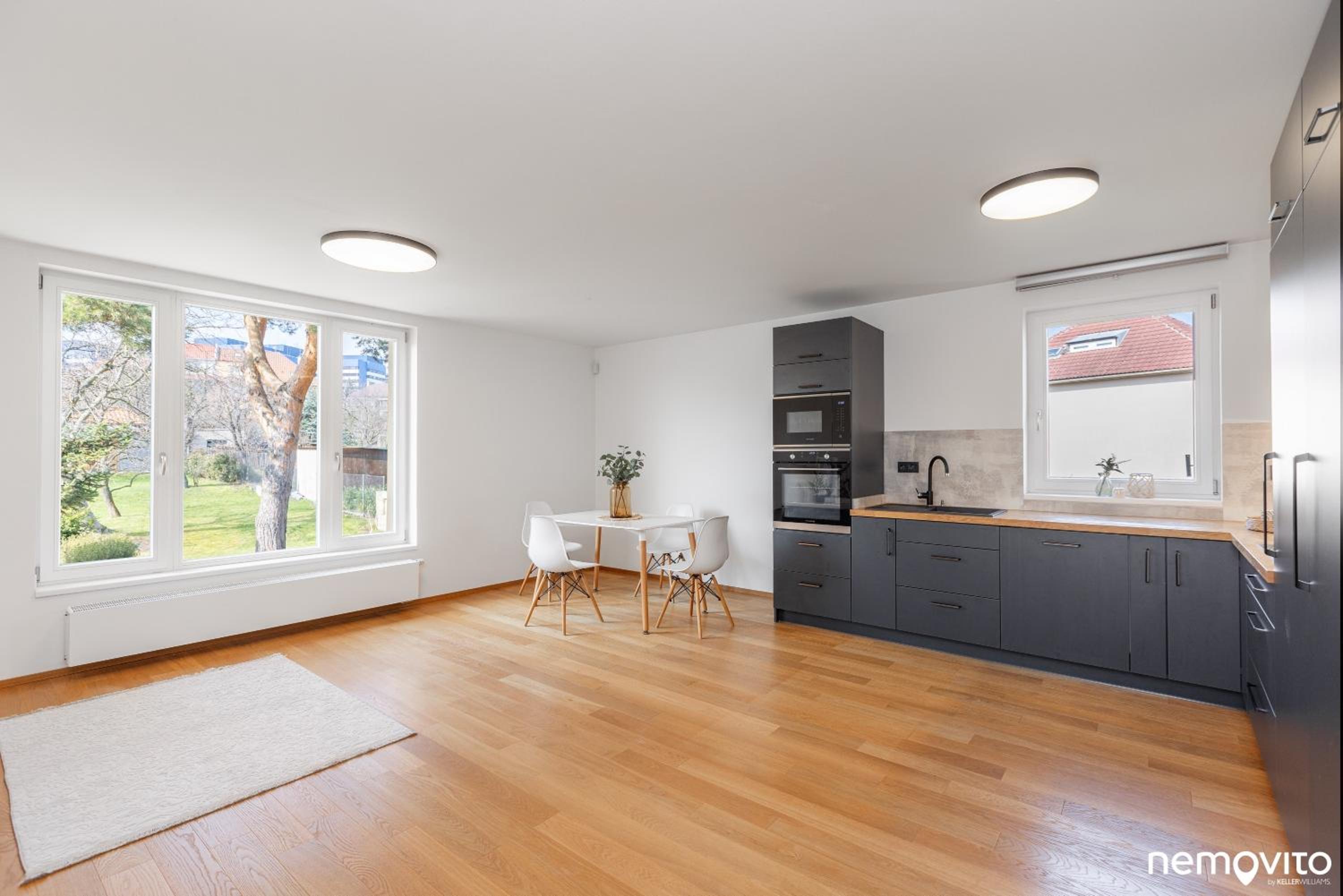Family Friendly Spacious Two Floor B&B Prague