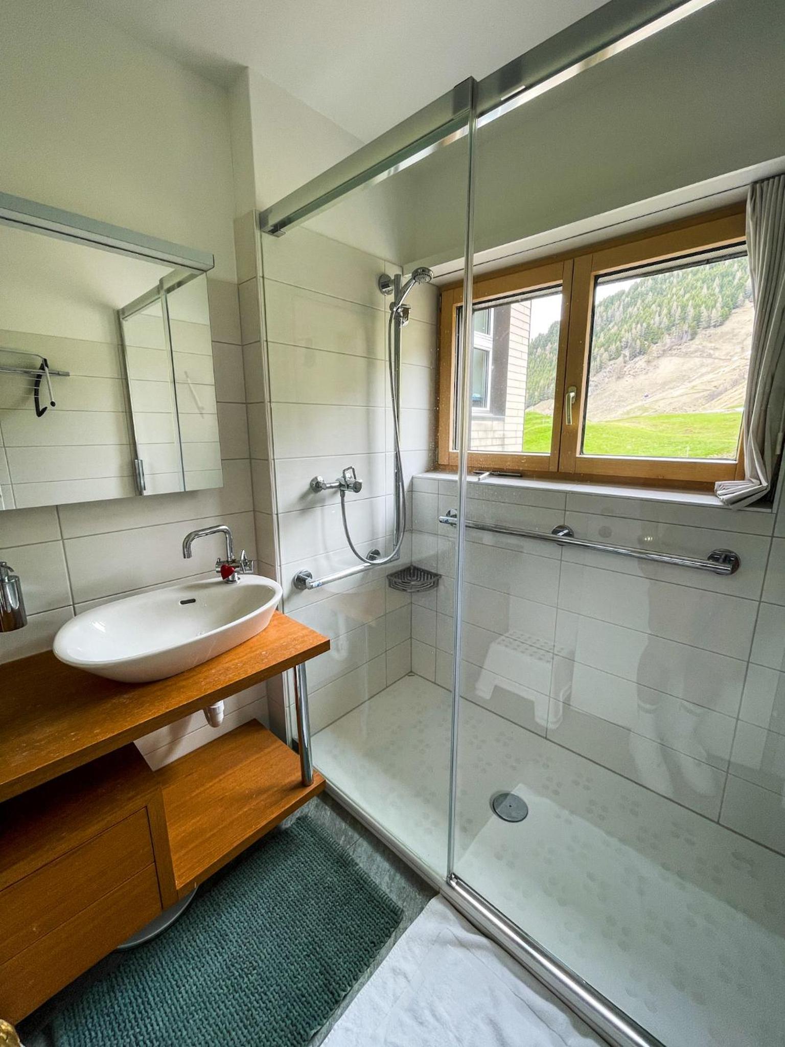 *TOP* moderne Wohnung im Herzen von Andermatt