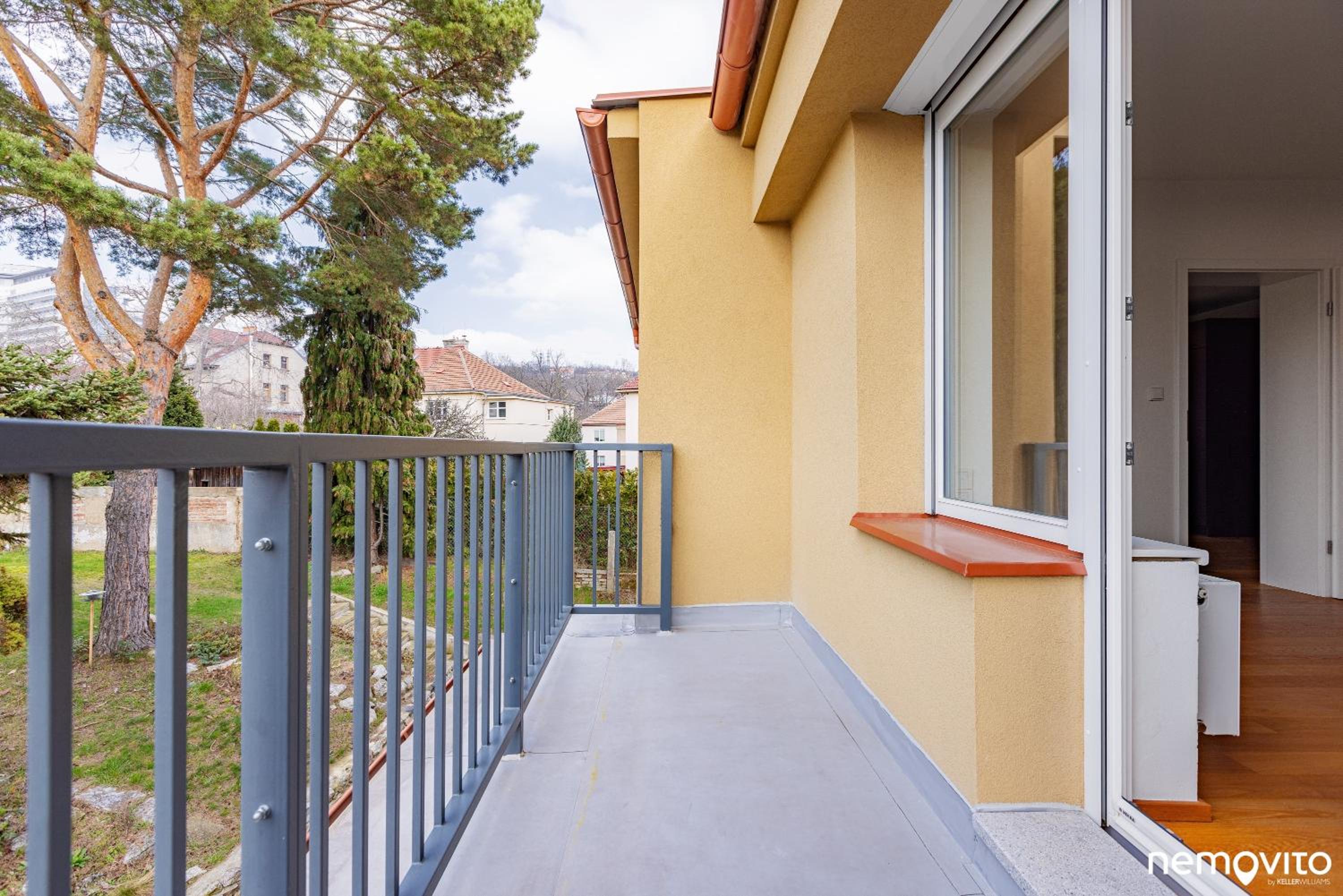 Family Friendly Spacious Two Floor B&B Prague