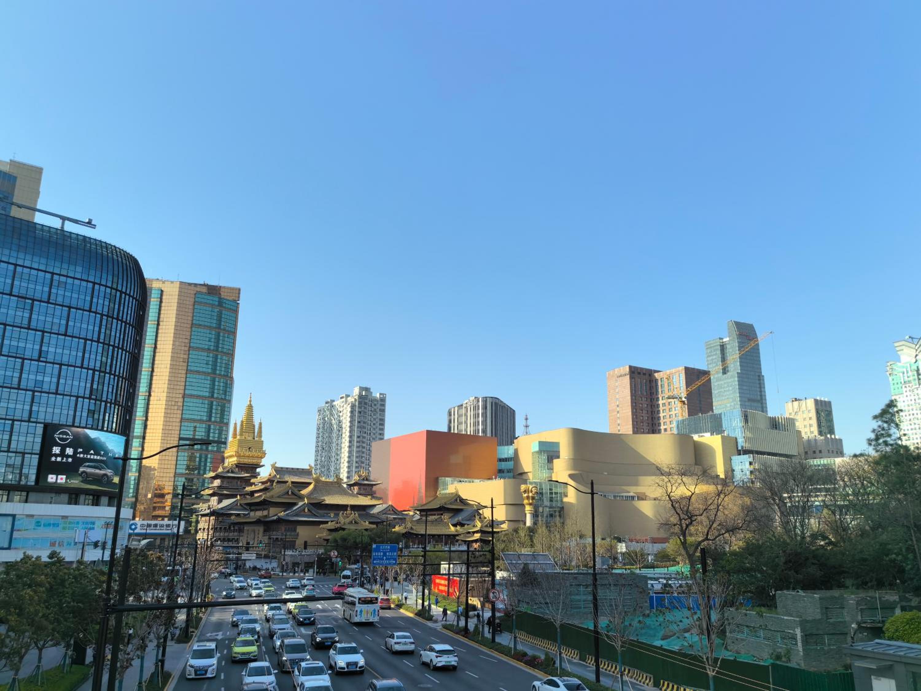 Yi Du Home with City View-3-Min Walk to Jingan Temple Metro & Mall