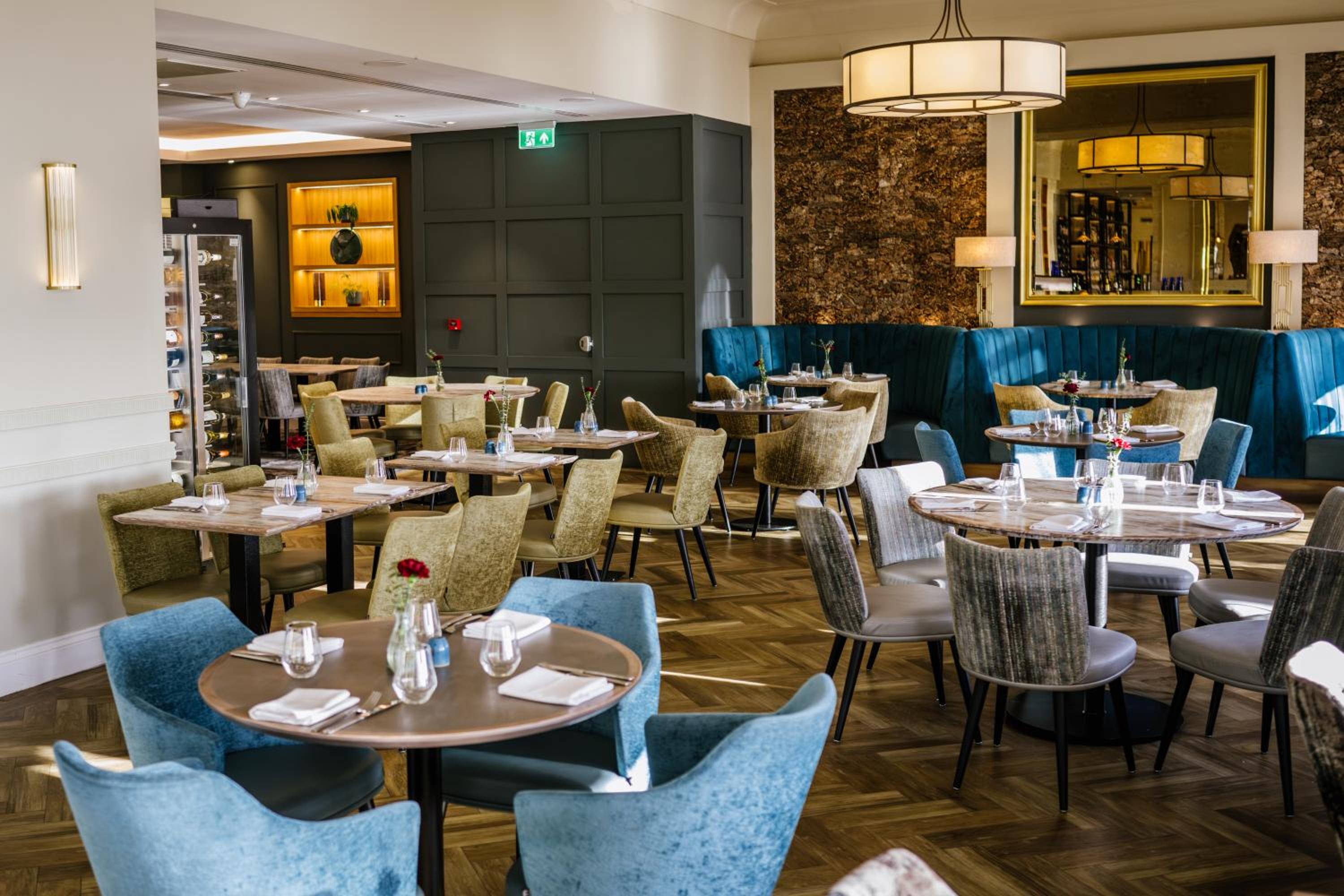 Lytham St Annes Vacations - Clifton Arms Hotel - Property Image 1