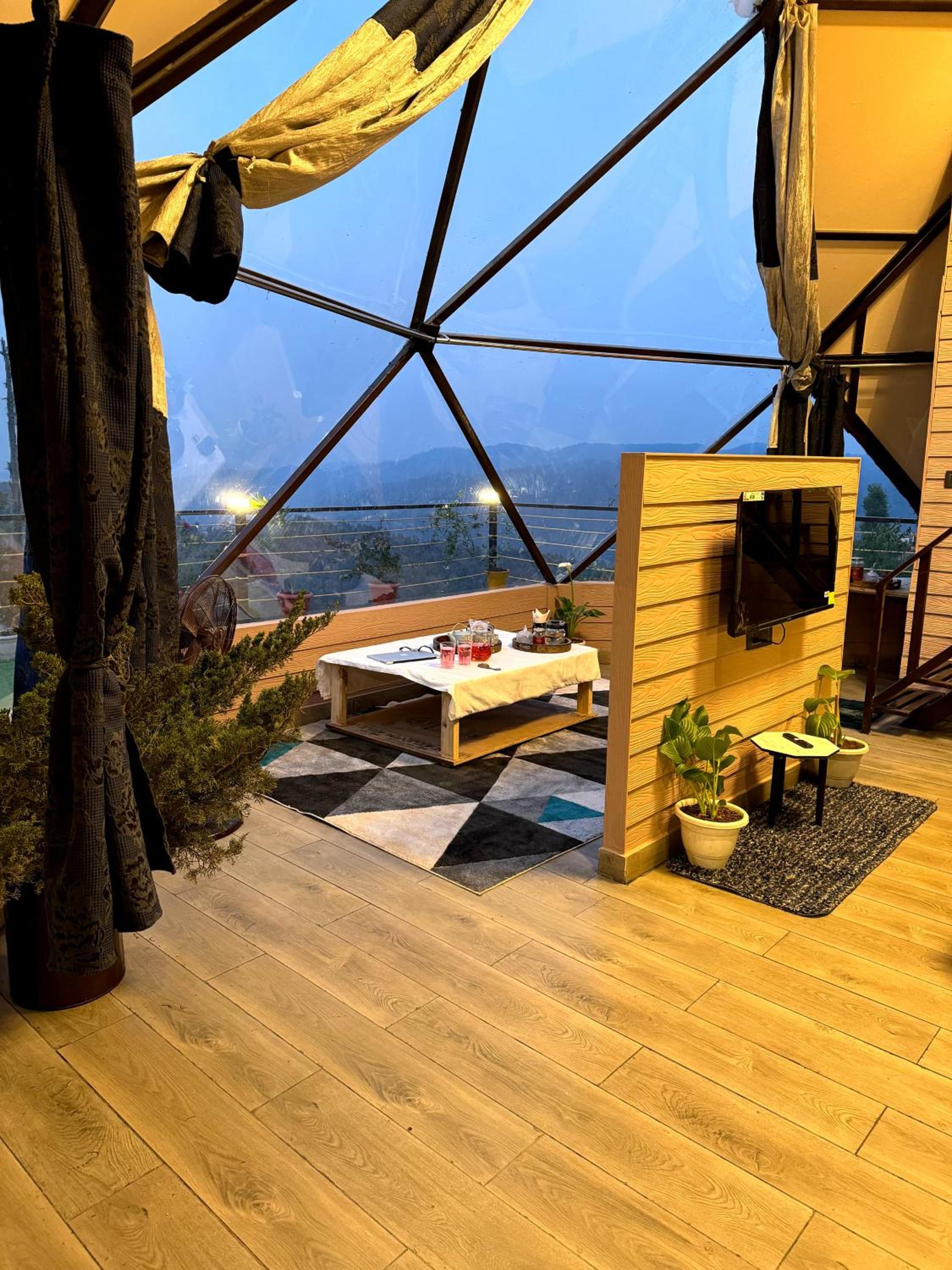Unidome w/ Jacuzzi at the Soul Stroll Cottages view 3