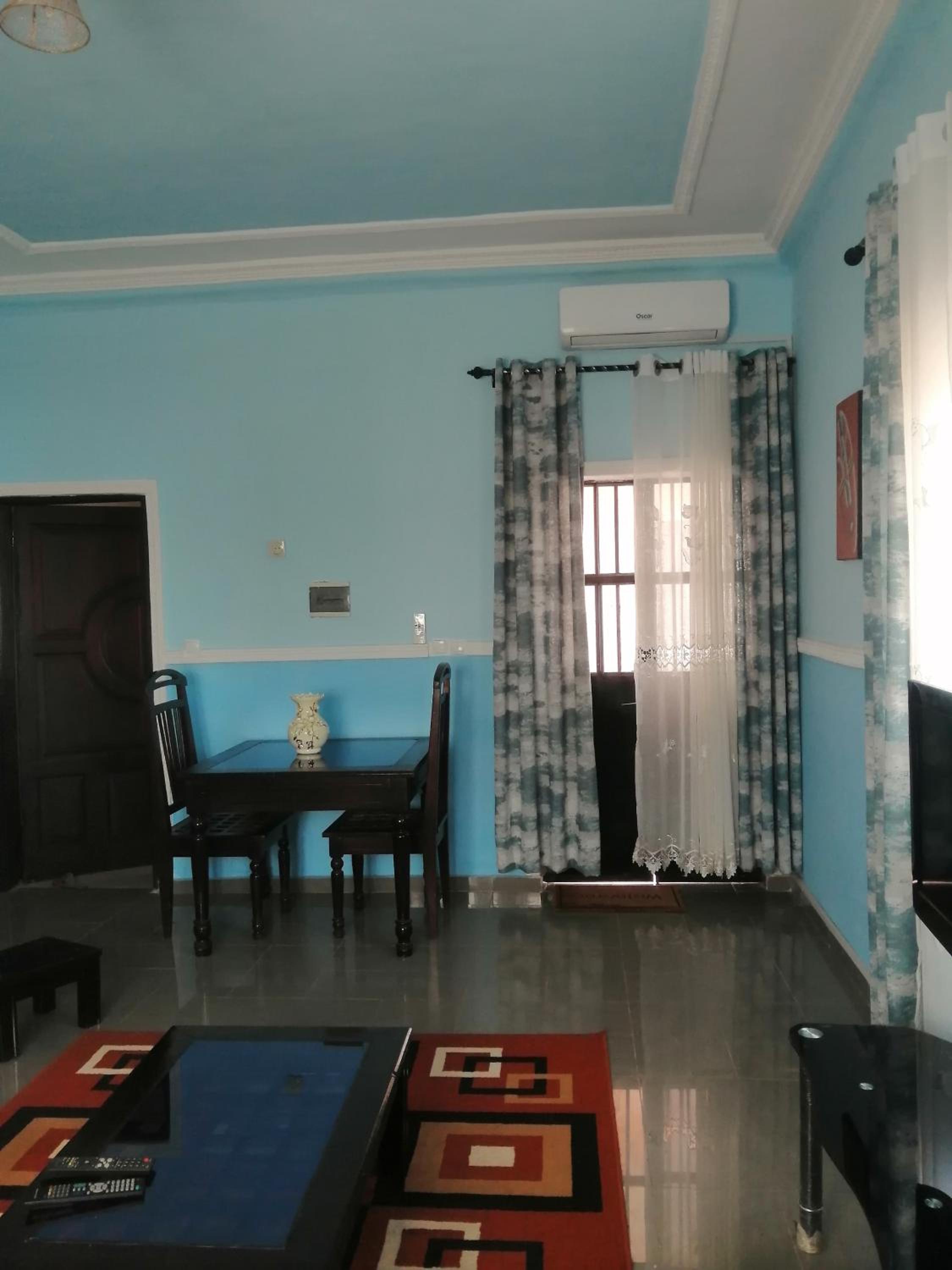Bel appartement meublé en centre-ville de Bertoua
