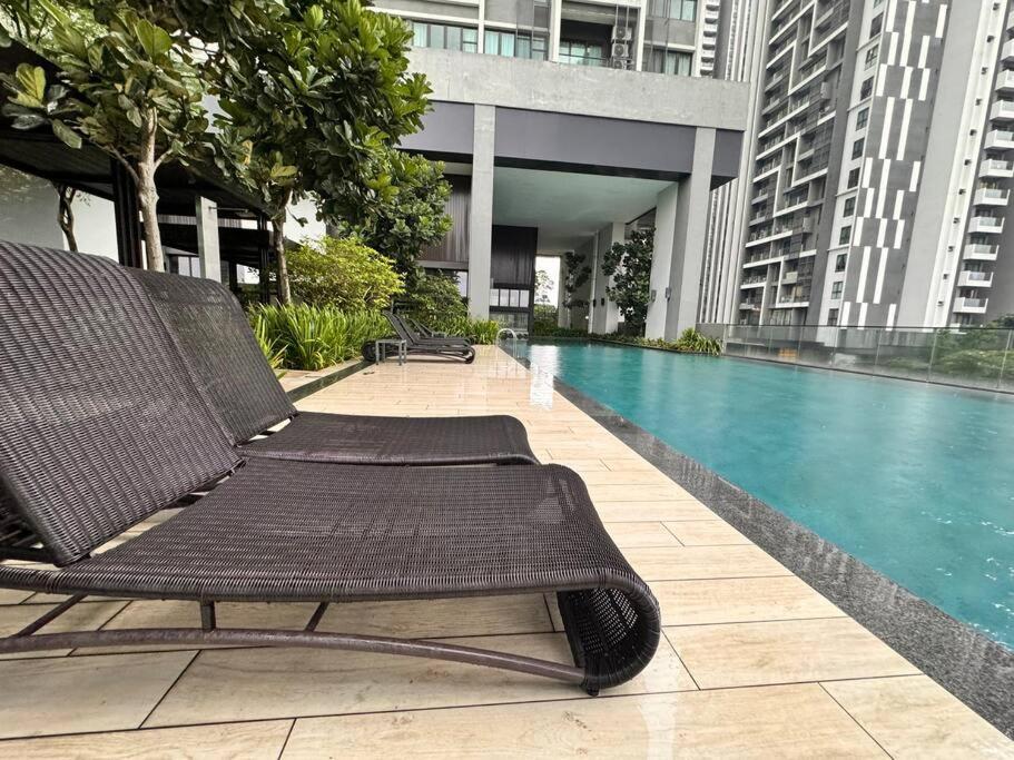 MidValley Sunway 3B2B 6Pax Free 2 CarparkCitizen 2