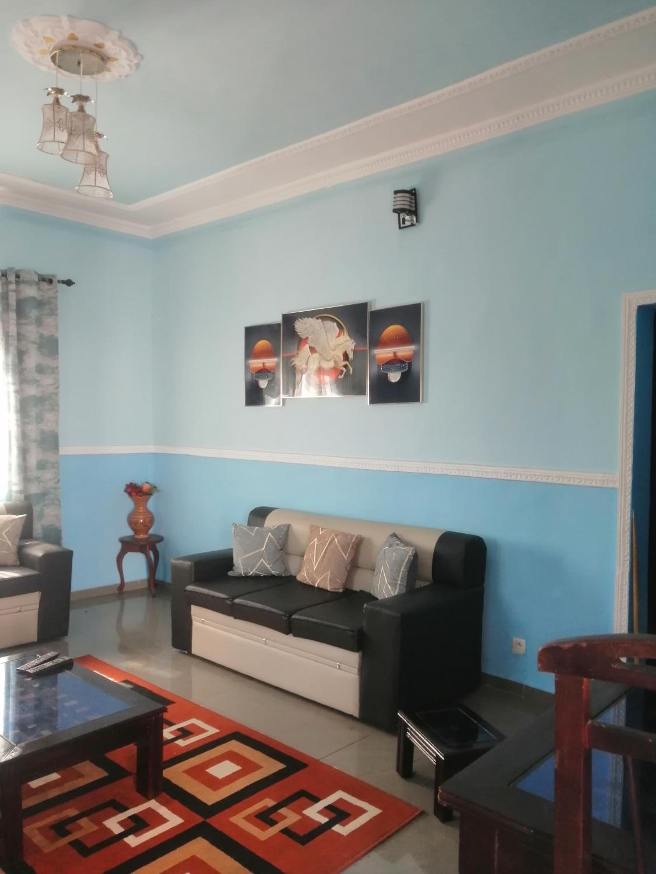 Bel appartement meublé en centre-ville de Bertoua