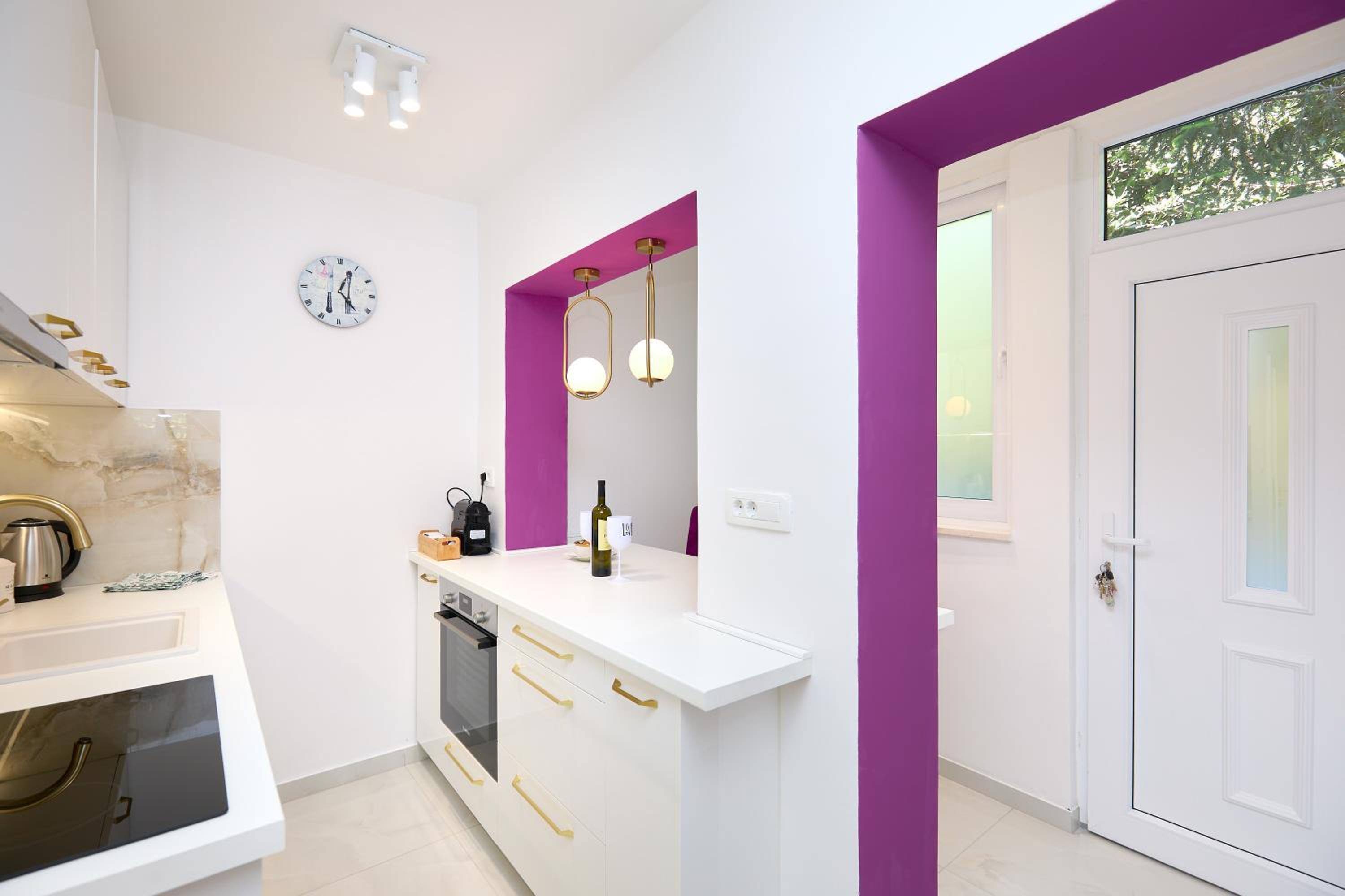 GOLDEN ROSE - walking distance 1 km from old town