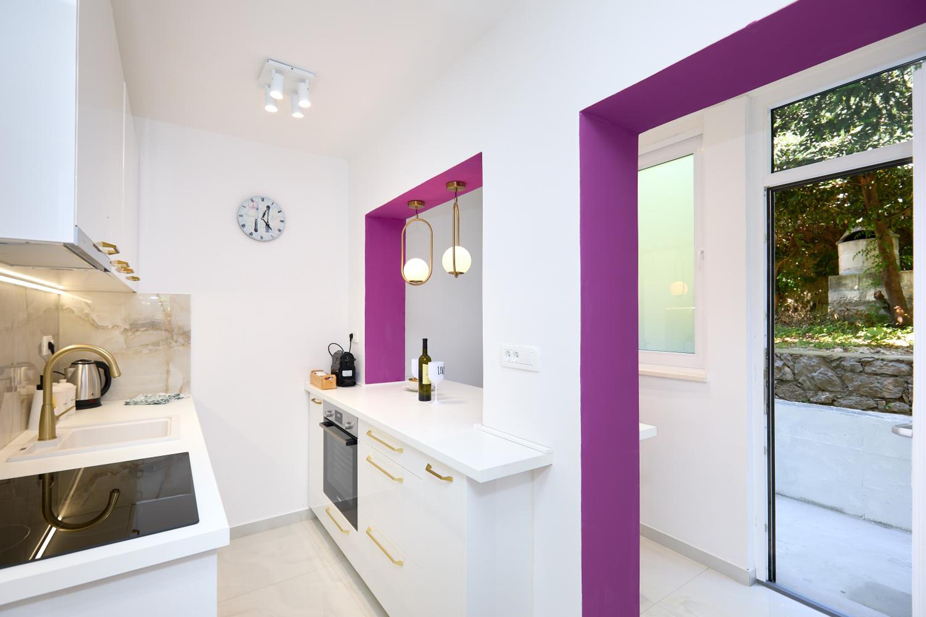 GOLDEN ROSE - walking distance 1 km from old town