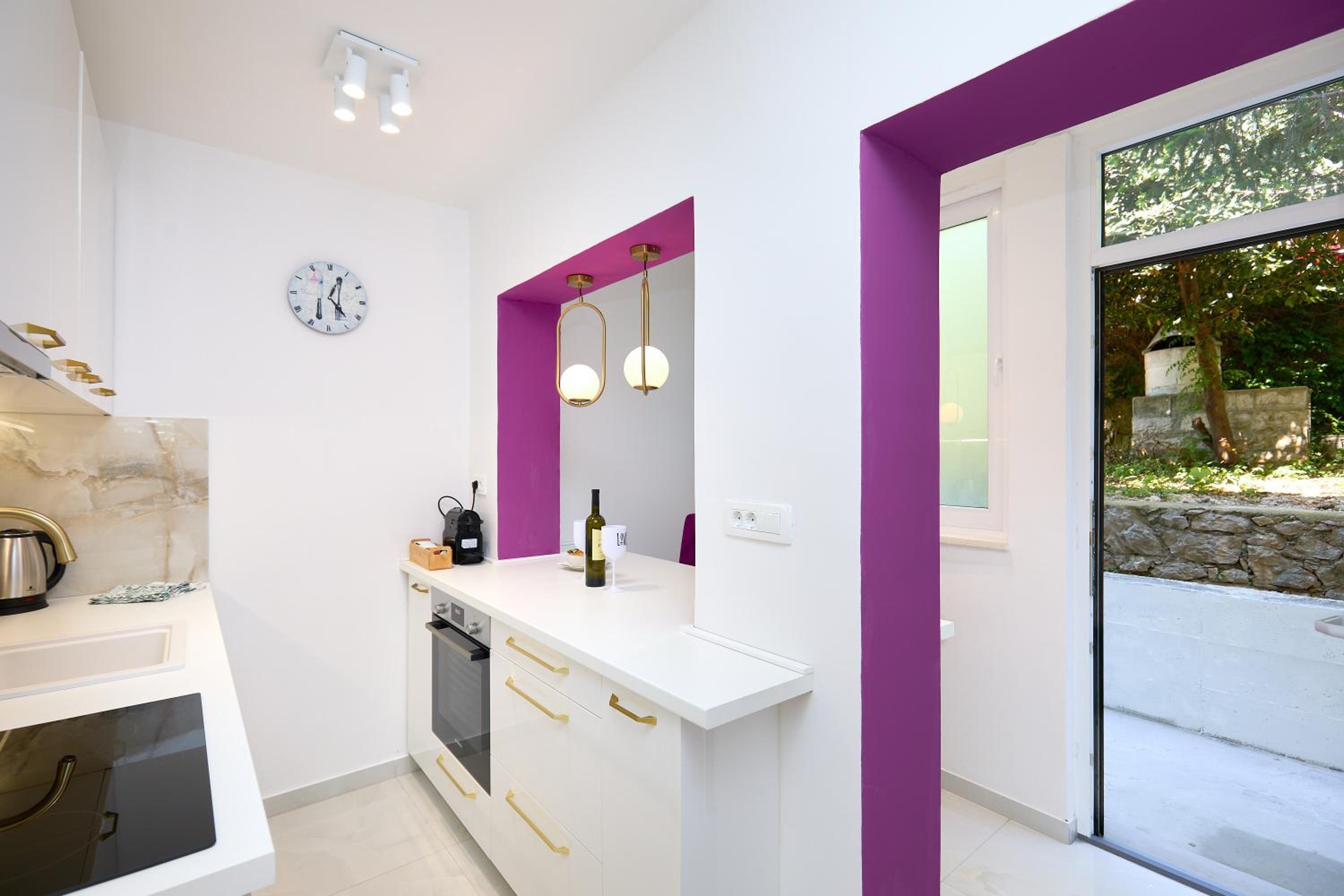 GOLDEN ROSE - walking distance 1 km from old town