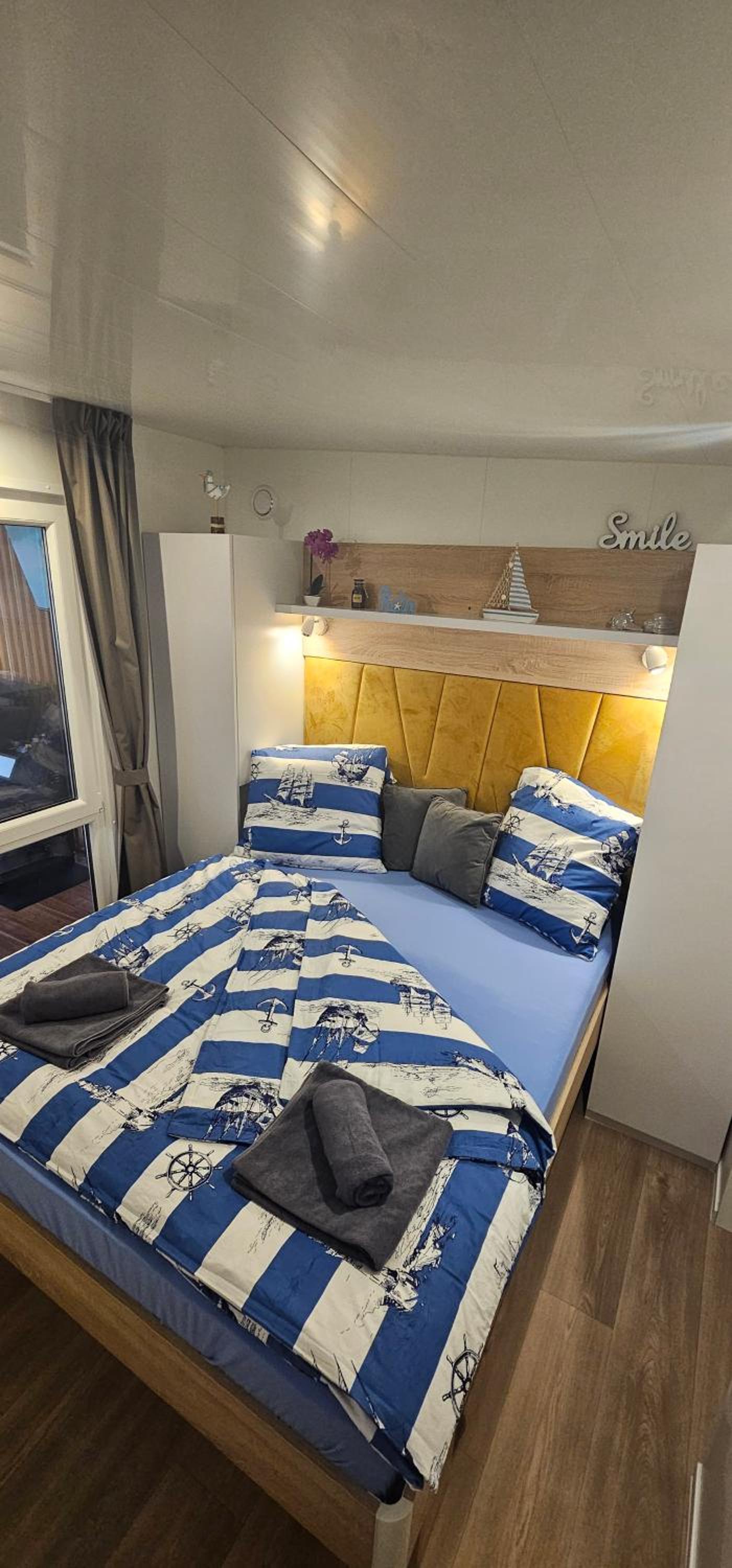 250 mobile home Selce