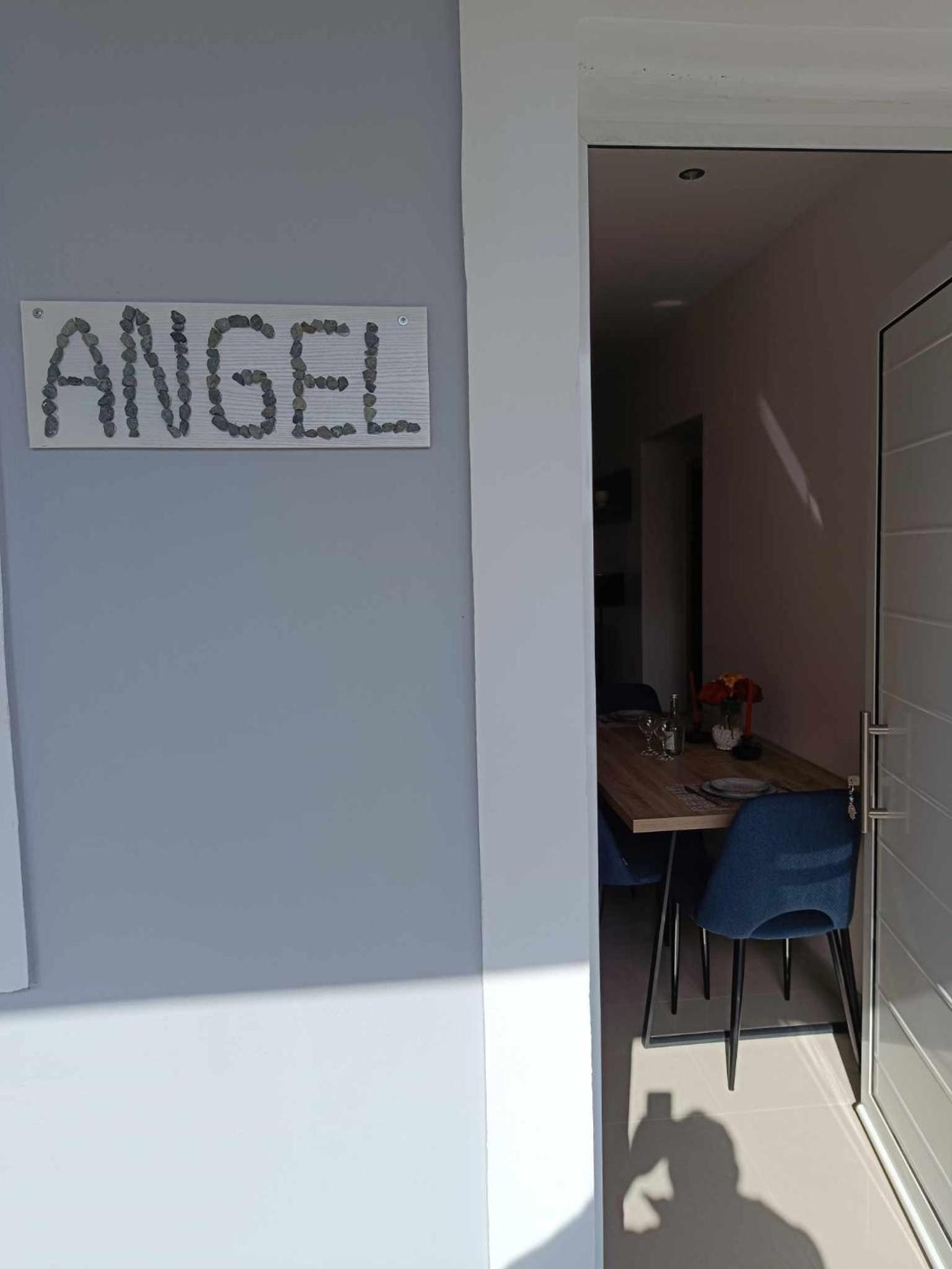 Angel Apartment Canal D'Amour view 4