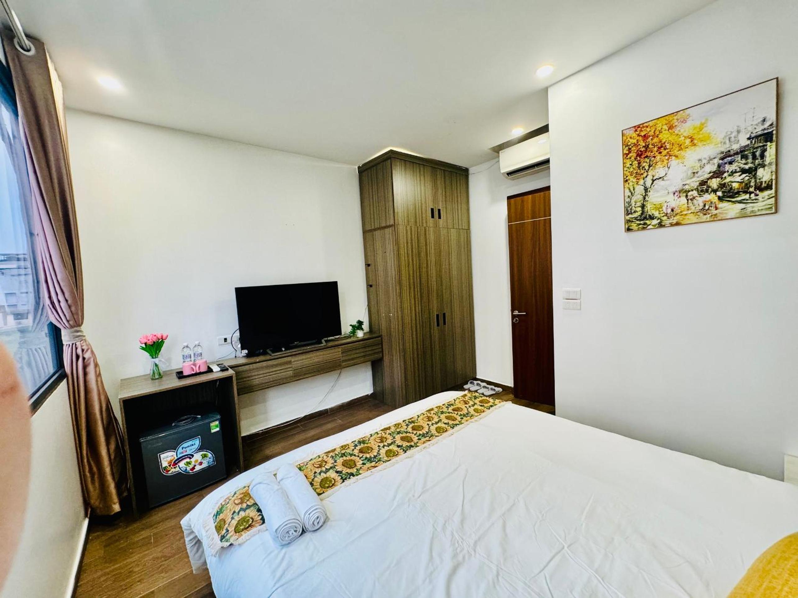 Cancel - Đường Thành - Sunny home - Ancient Street view - Hoan Kiem lake